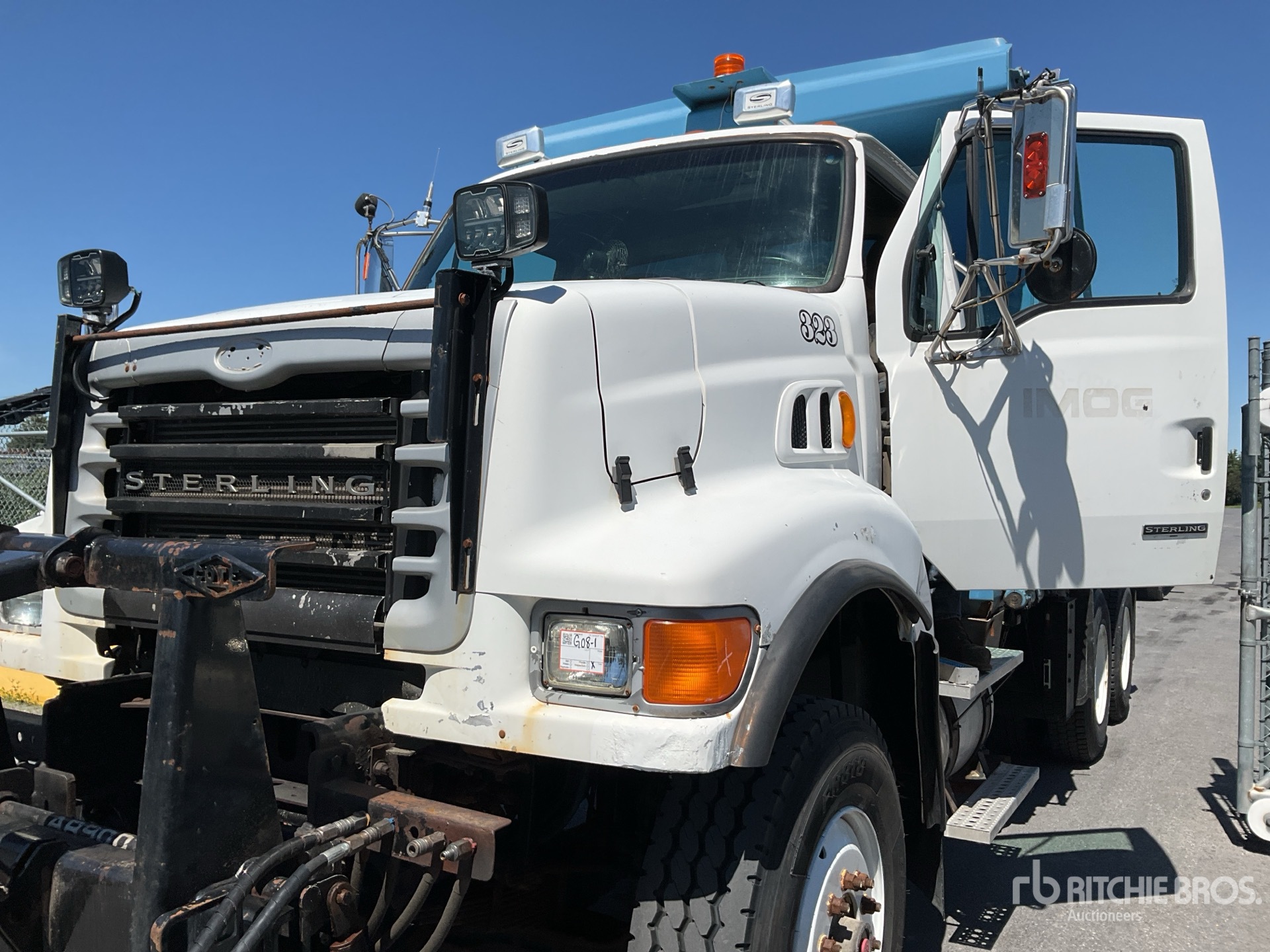 Photo of a 2007 Sterling L8500