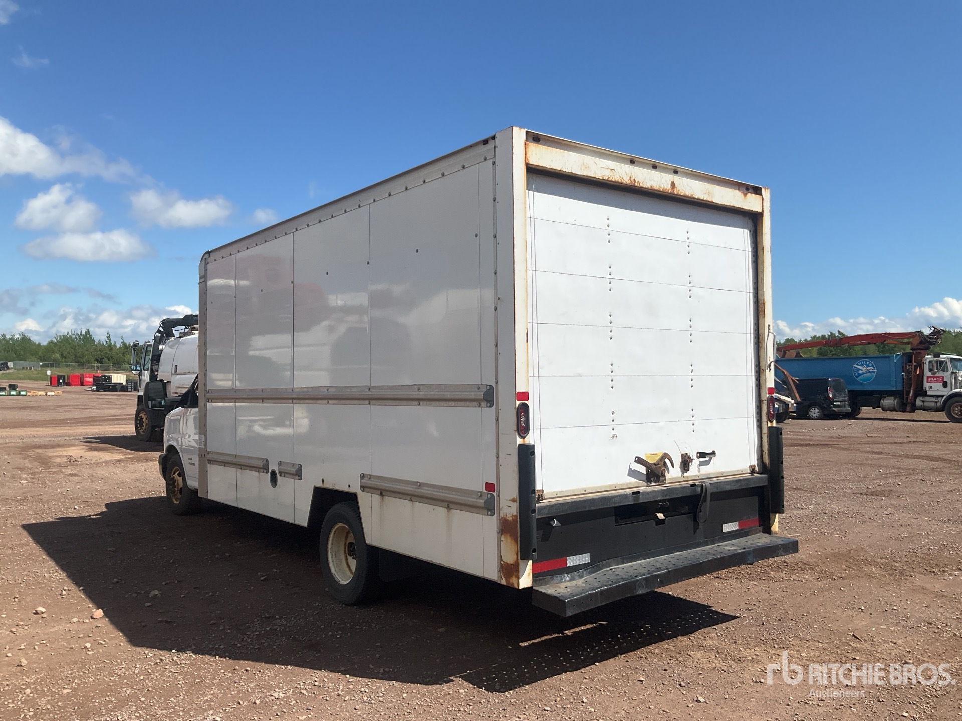 General Appearance with Picture, Left Rear Corner
