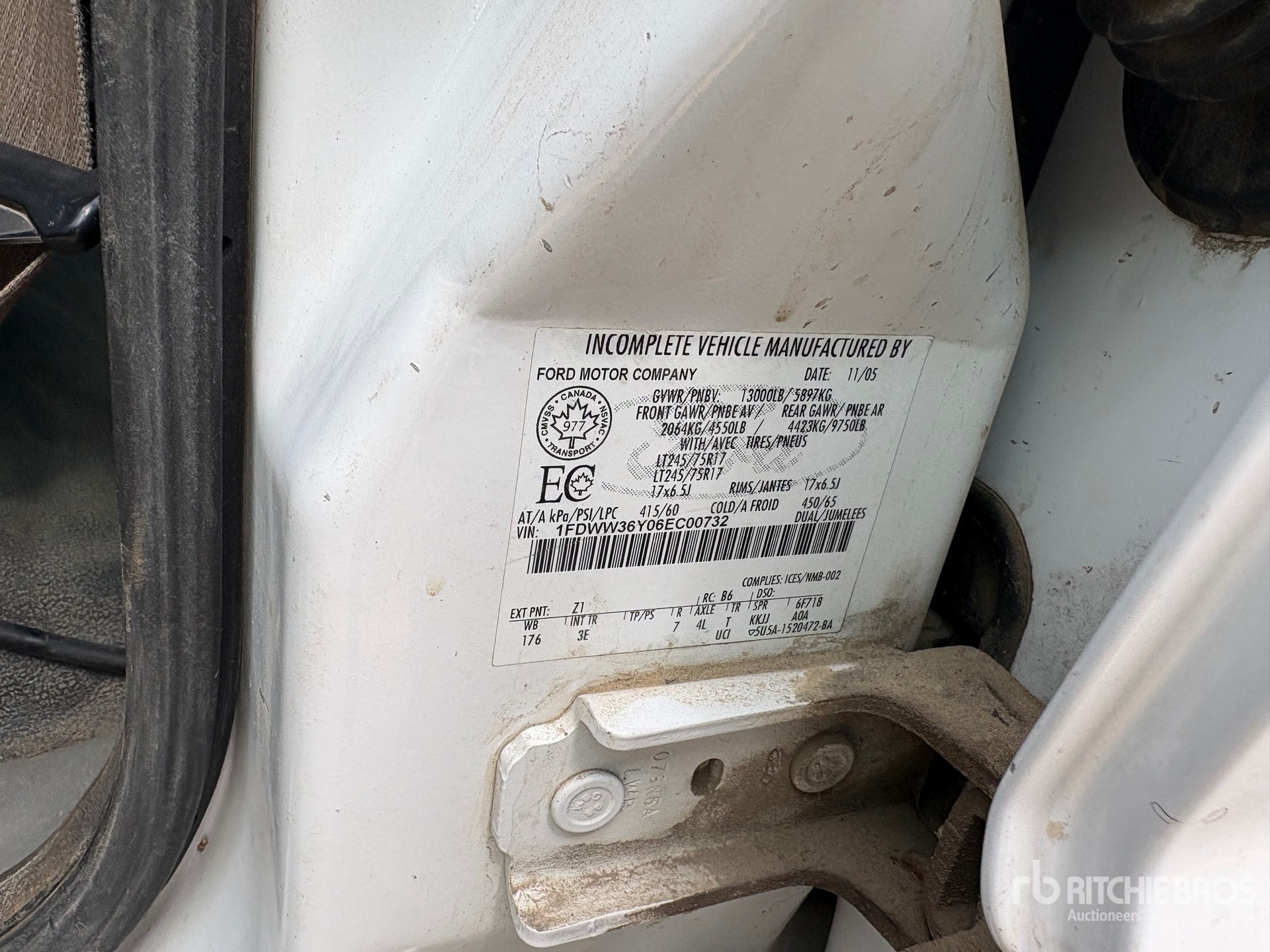 Photo of a 2006 Ford F-350