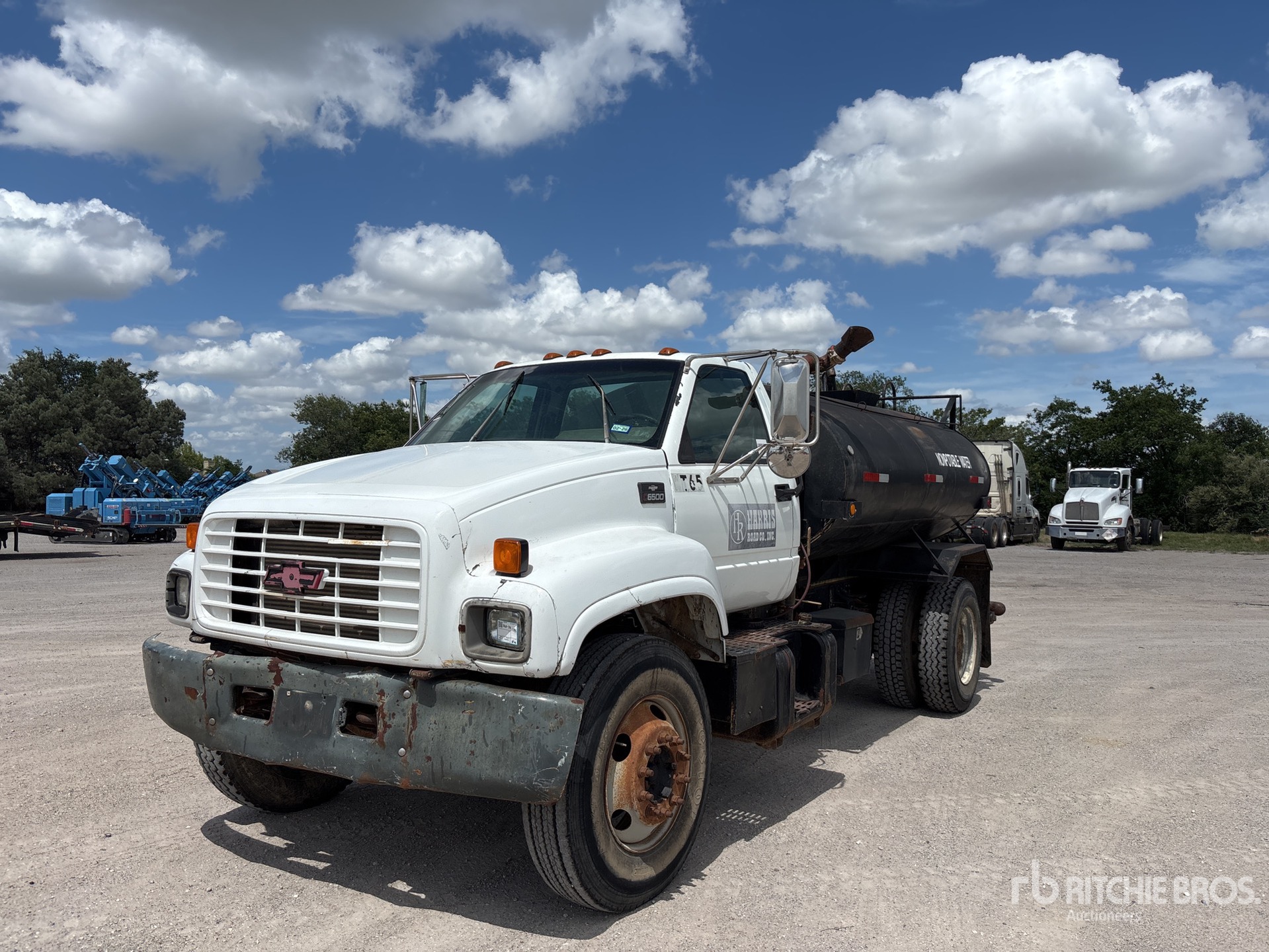 General Appearance with Featured Photo