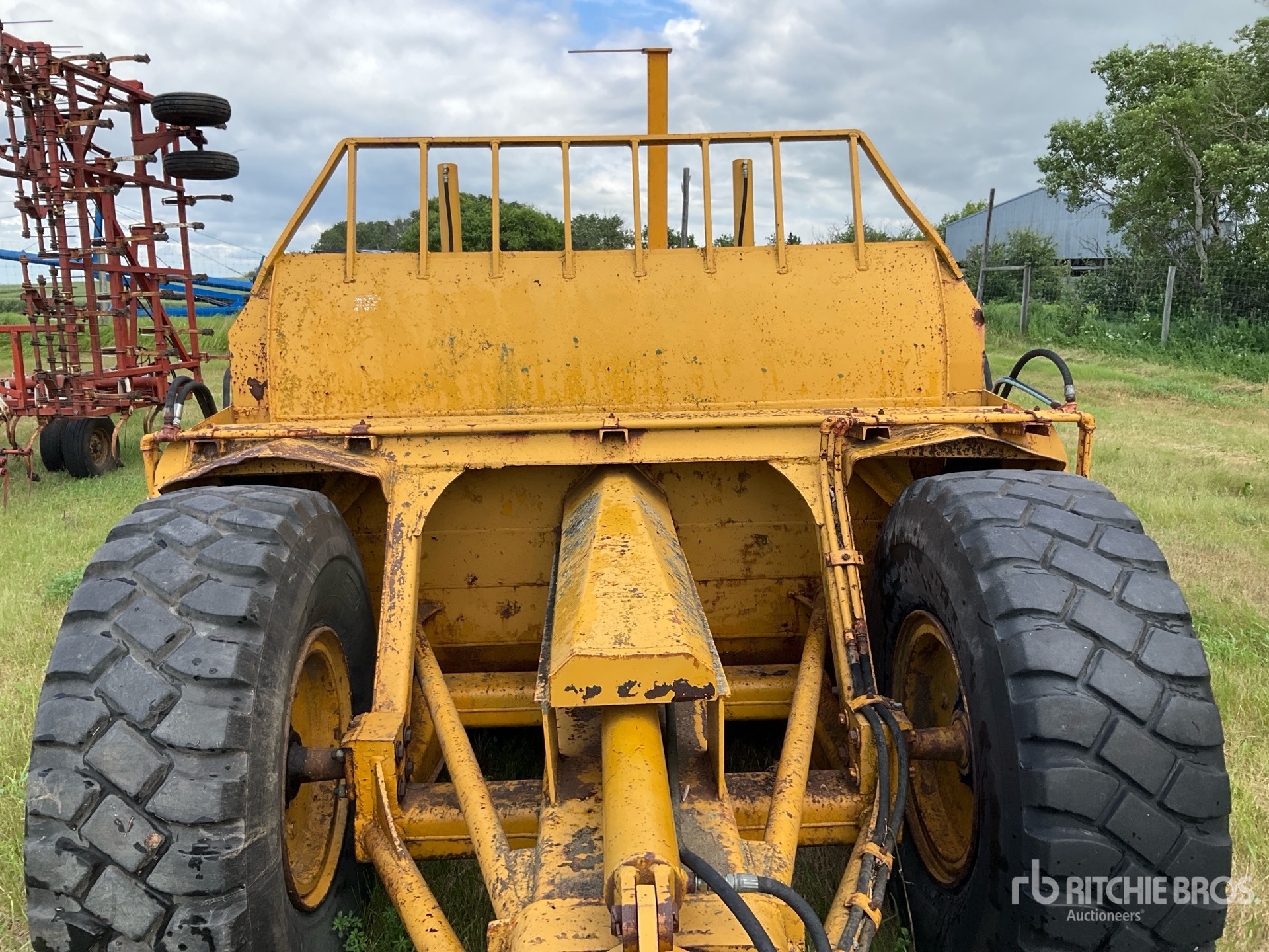 Caterpillar 60