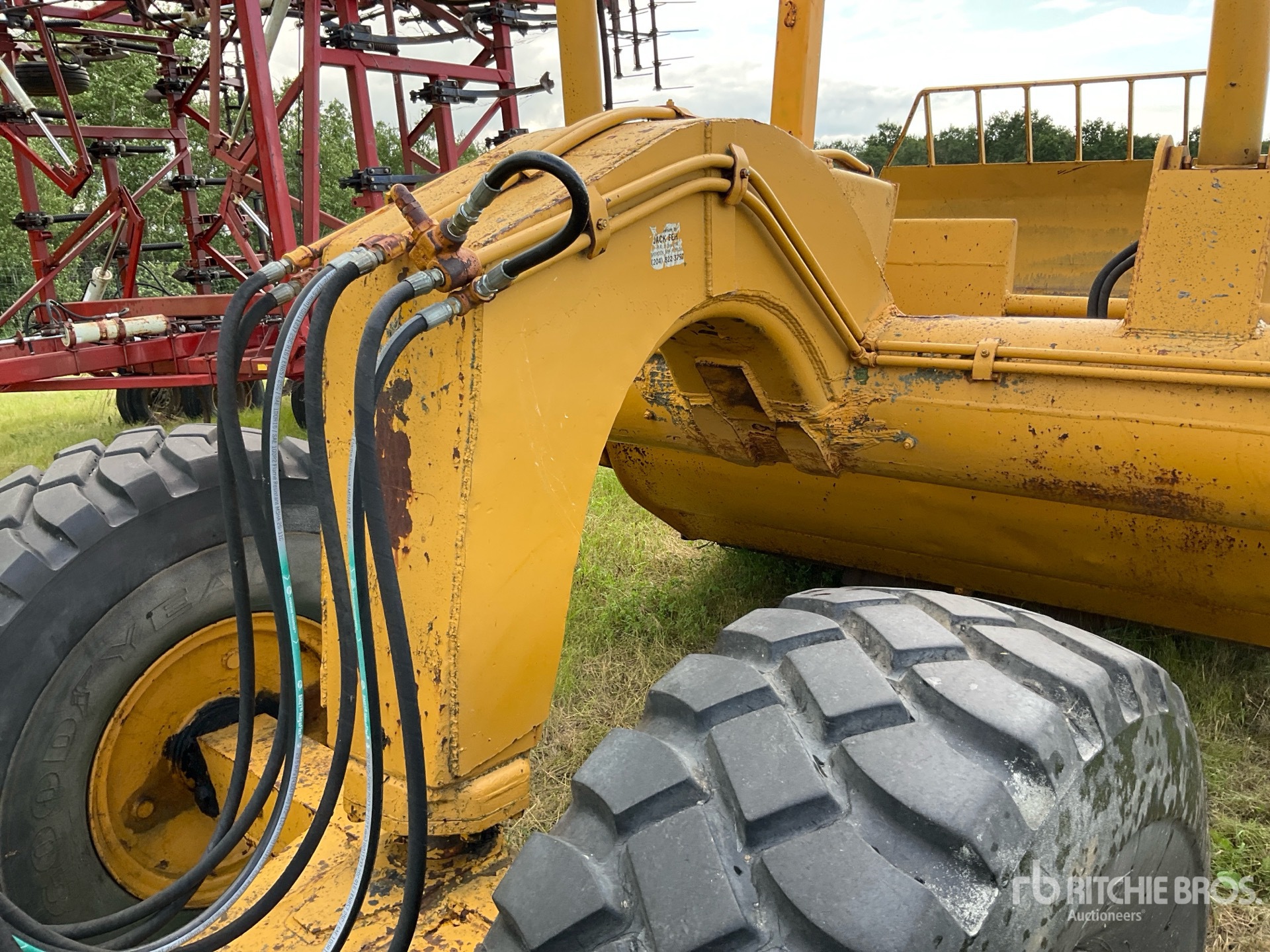 Caterpillar 60