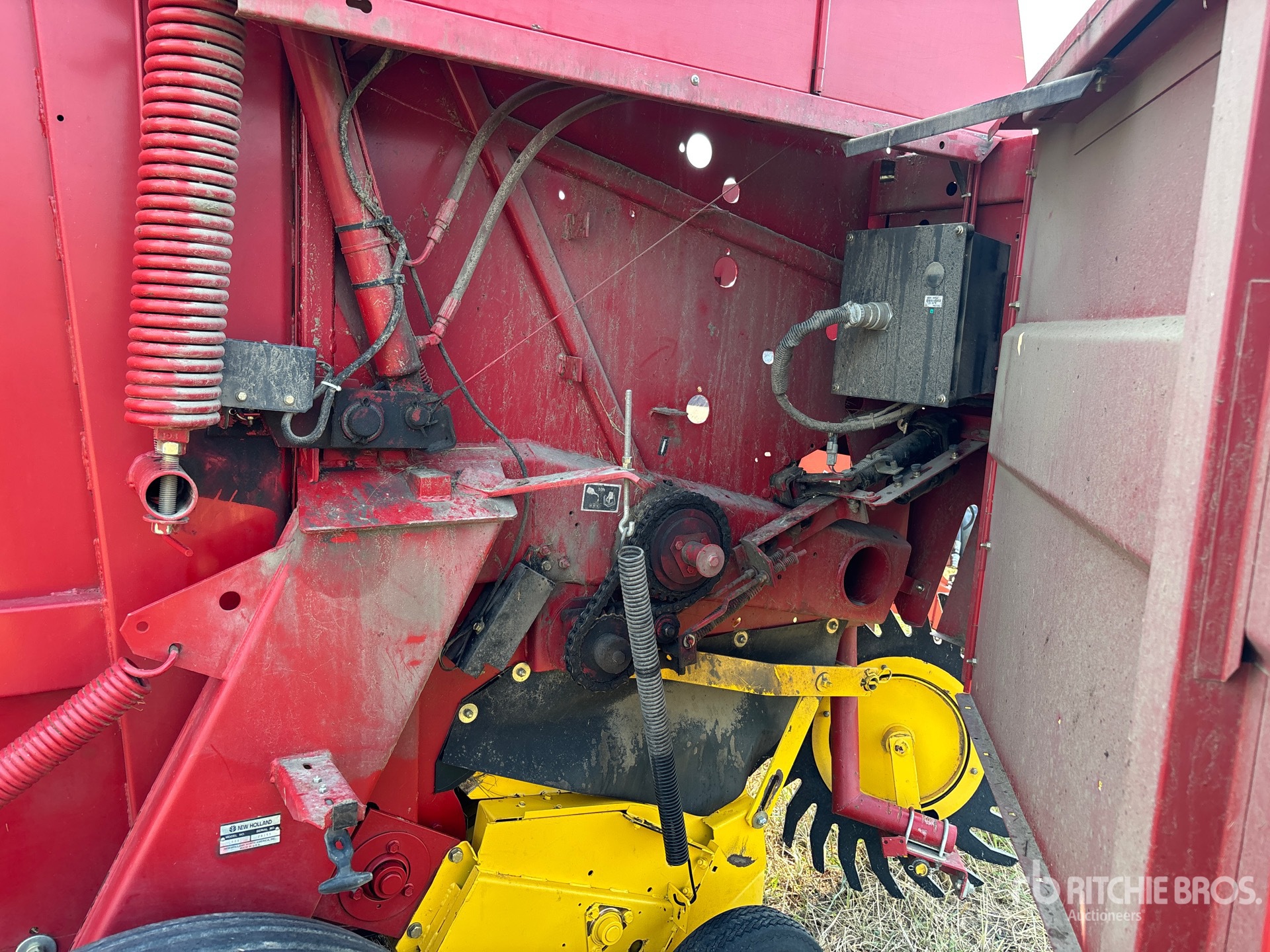 New Holland 688