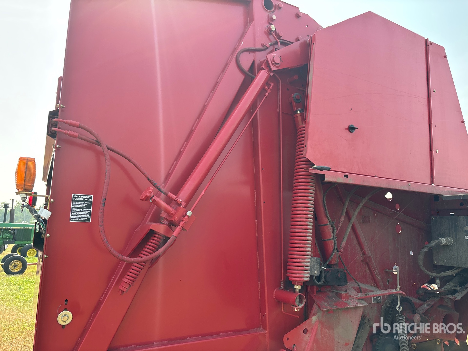 New Holland 688
