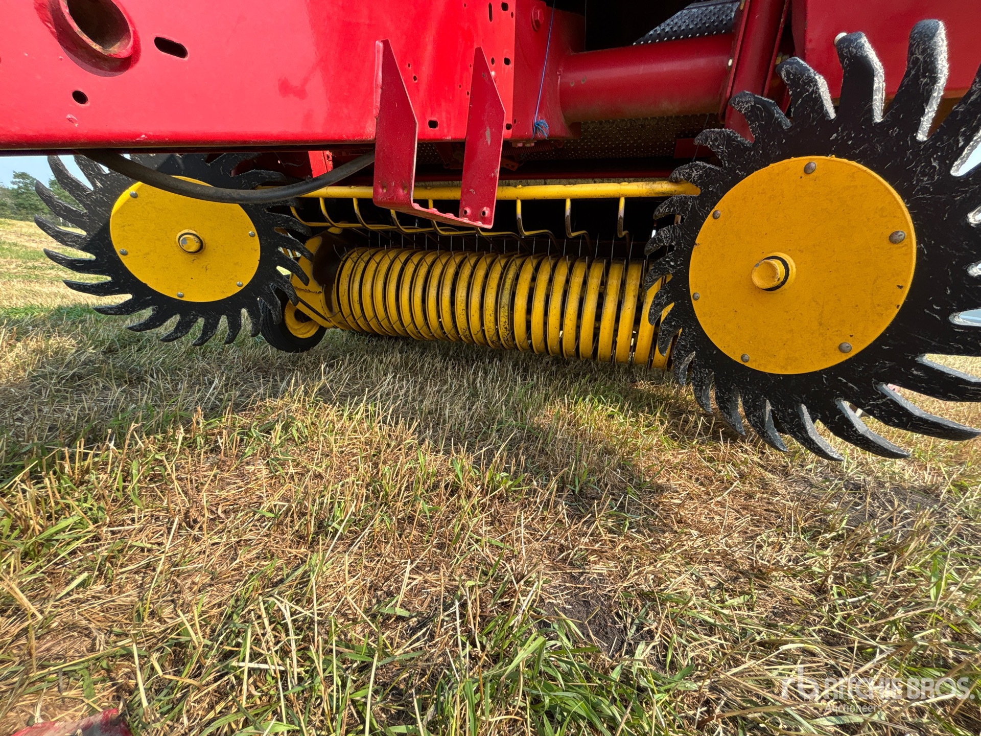 New Holland 688