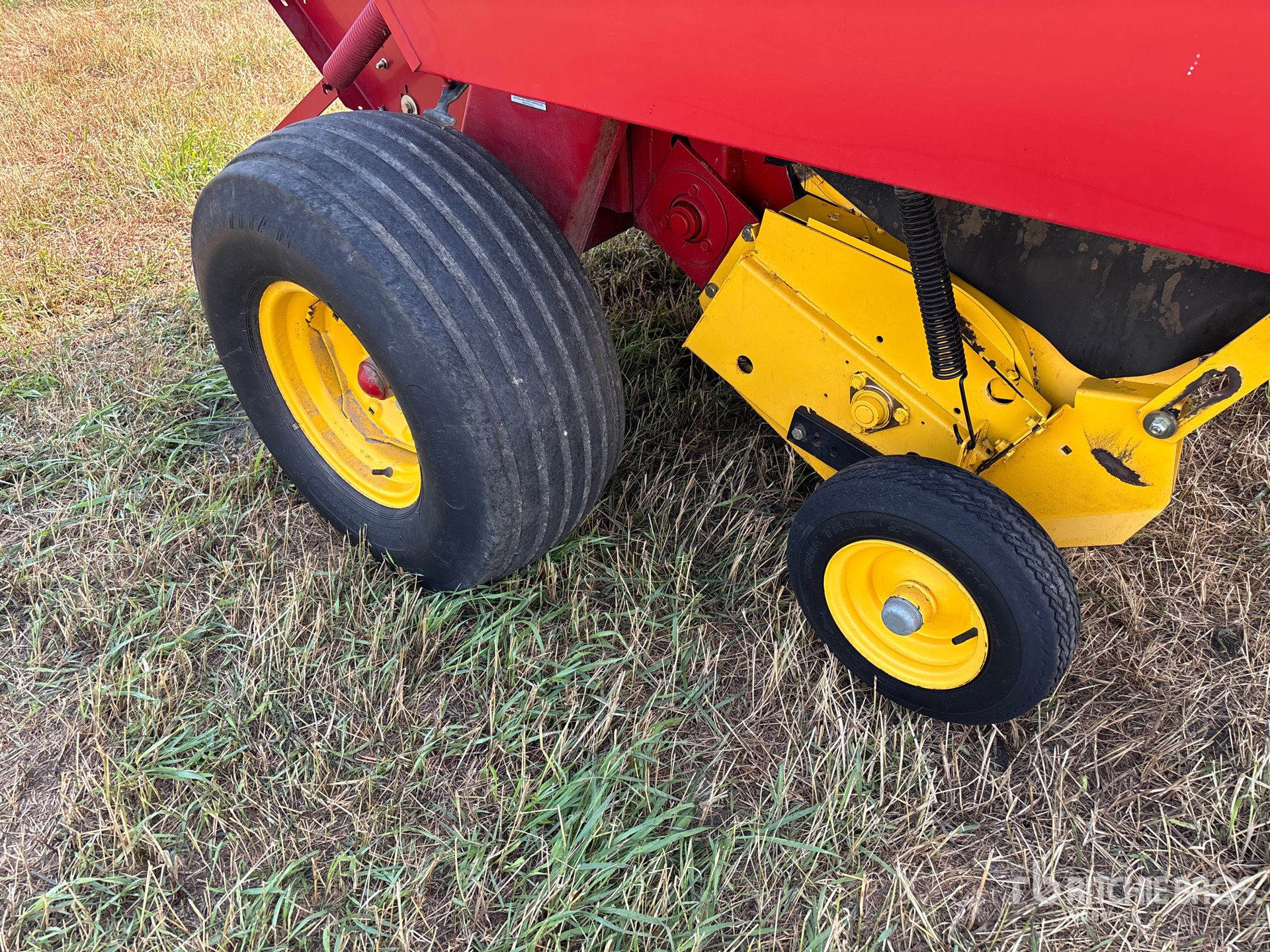 New Holland 688