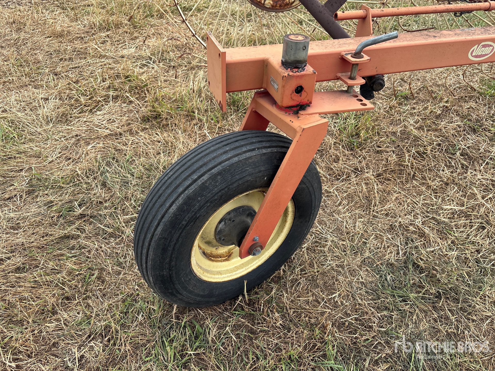 Vicon 14 ft 7 Wheel H1050