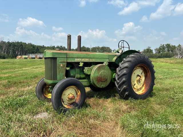 1952 John Deere R Series Antique Tractor