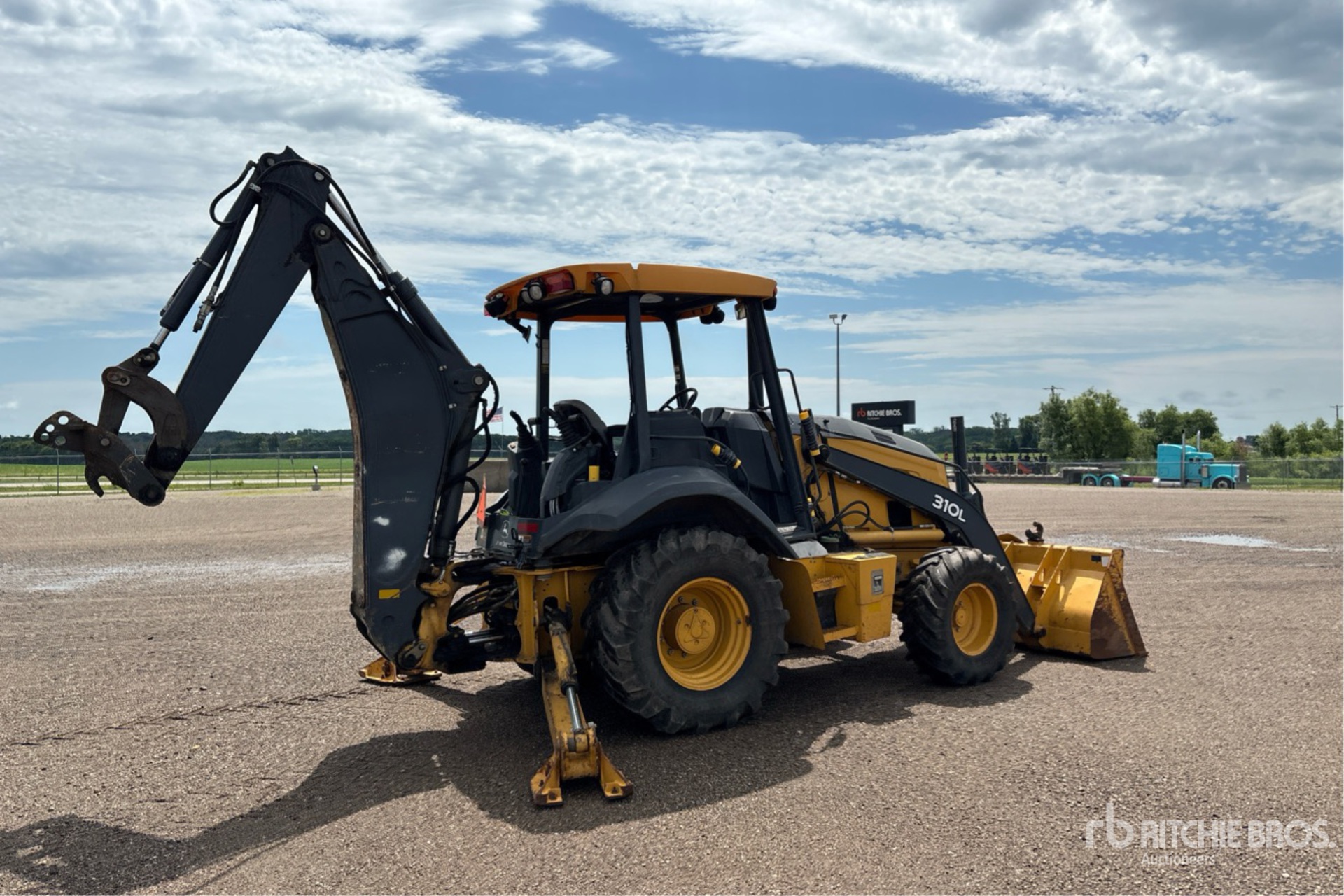 General Appearance with Picture, Right Rear Corner