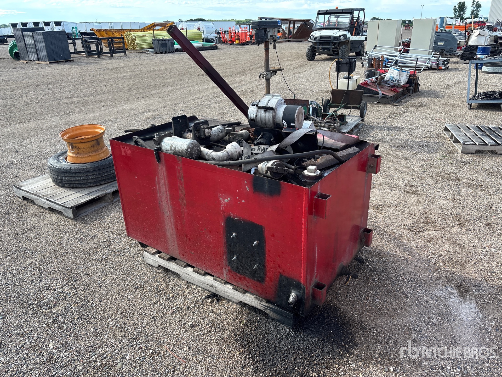 General Appearance with Picture, Right Rear Corner