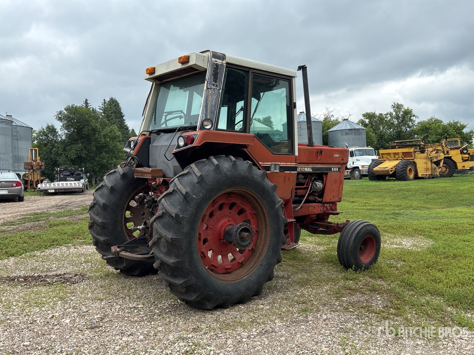 General Appearance with Picture, Right Rear Corner