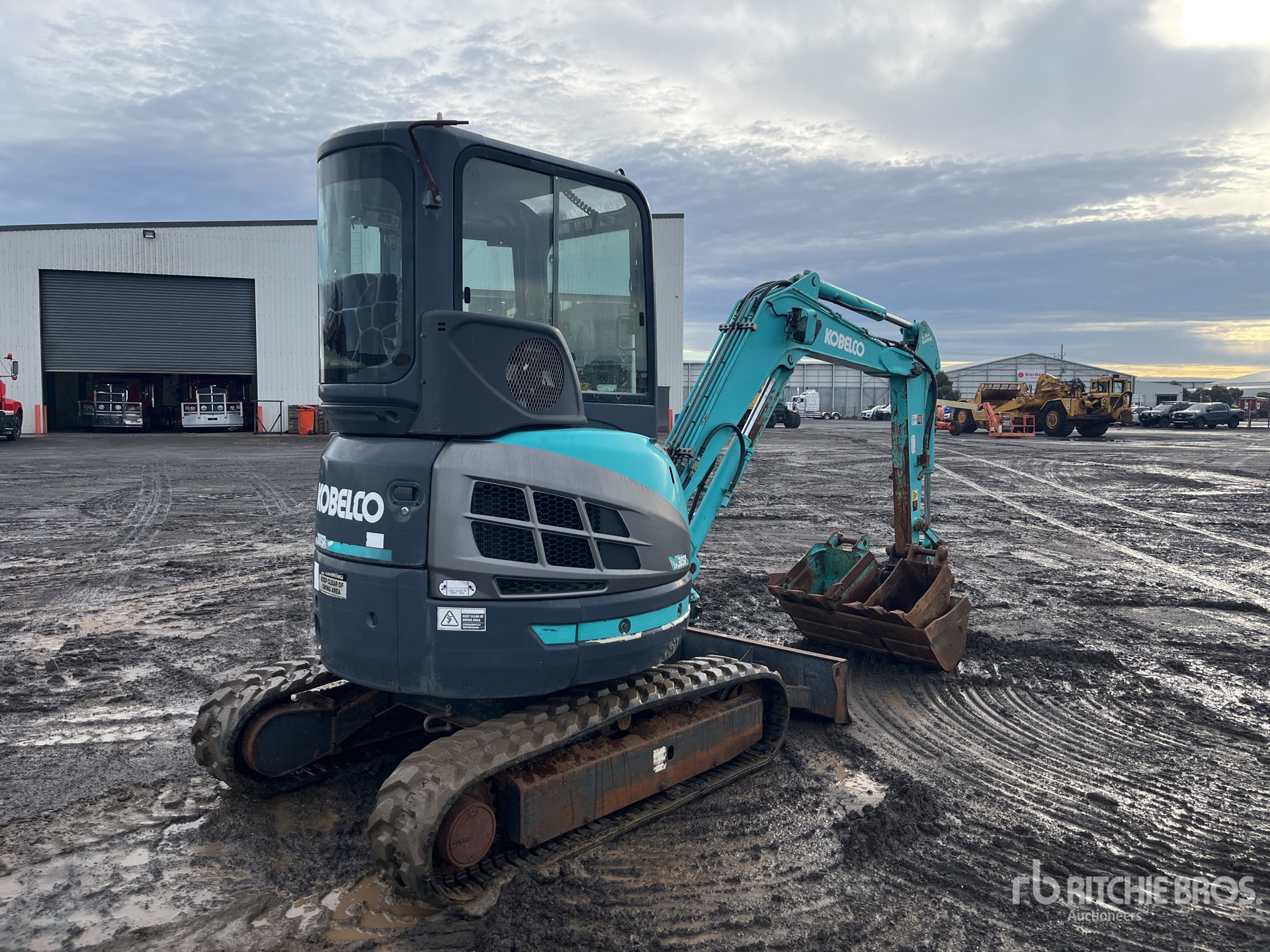 General Appearance with Picture, Right Rear Corner