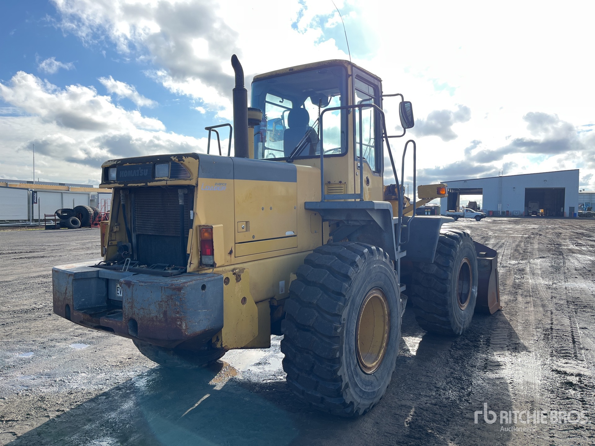General Appearance with Picture, Right Rear Corner