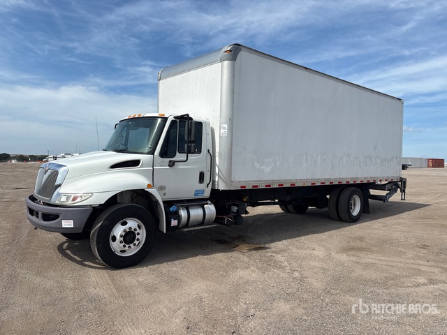 2019 International 4300 4x2 Van Truck