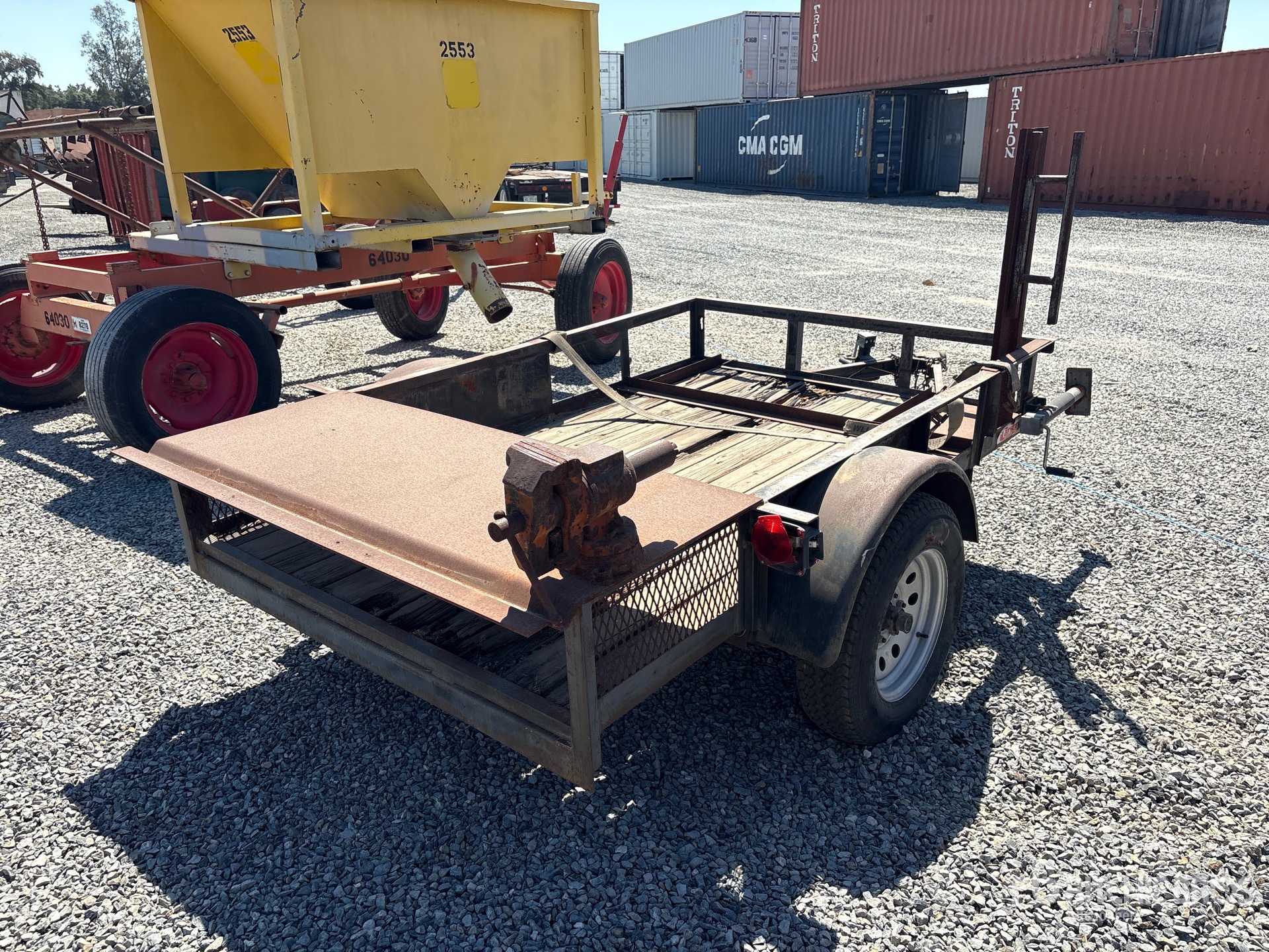 General Appearance with Picture, Right Rear Corner