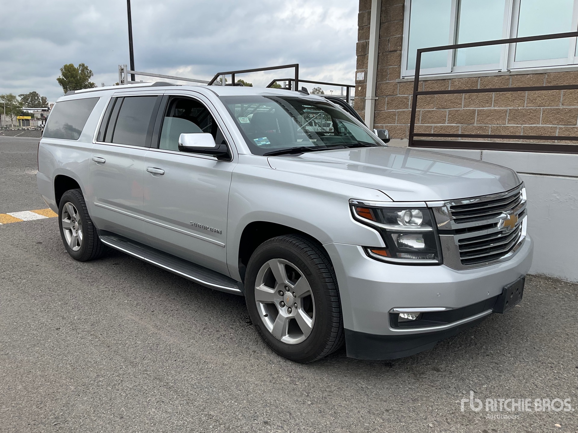 2017 Chevrolet SUBURBAN