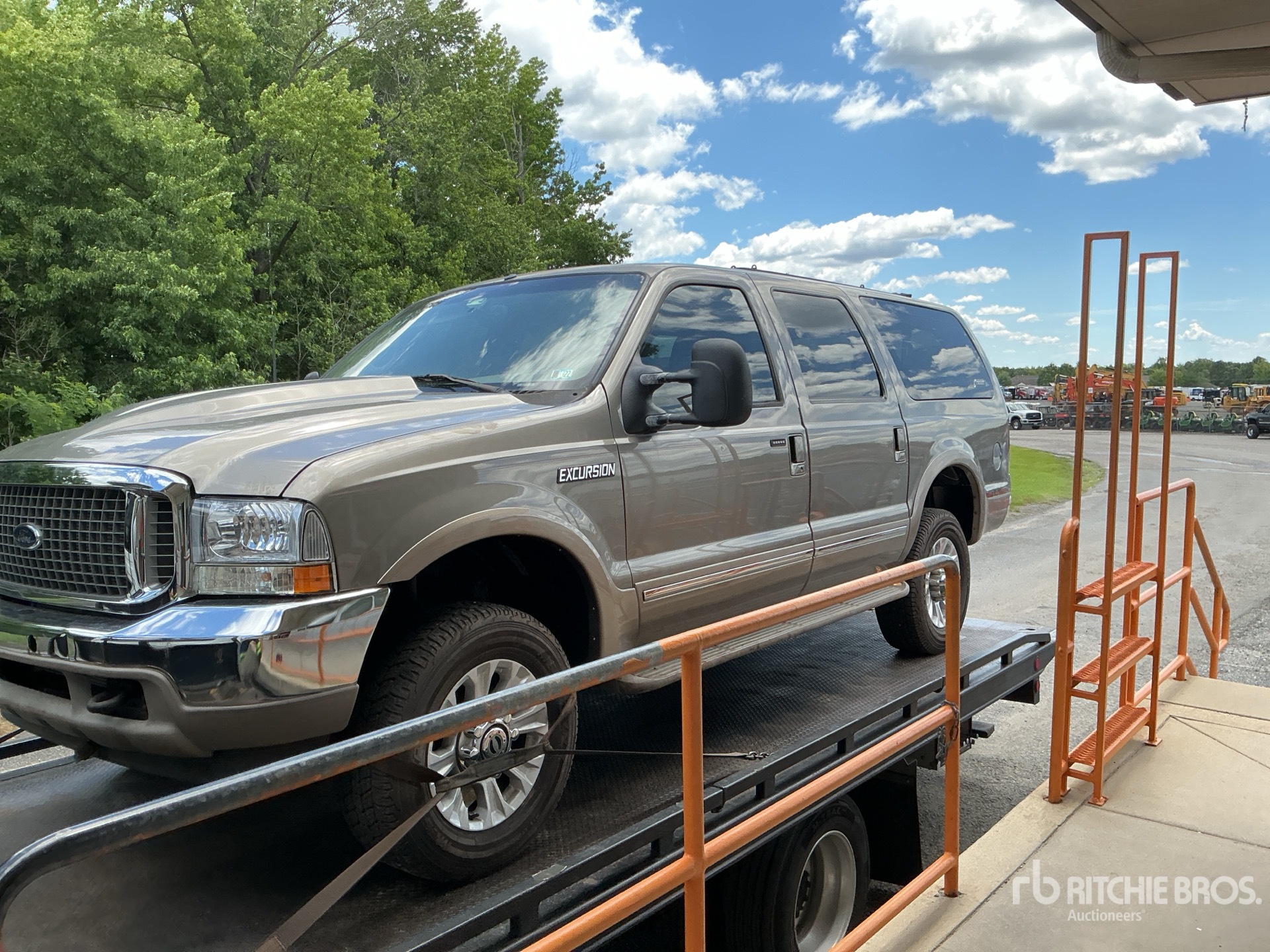  Ford Excursion 