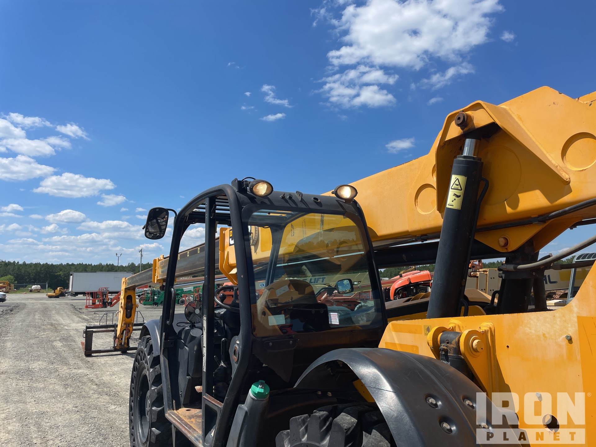2019 JCB 509.42