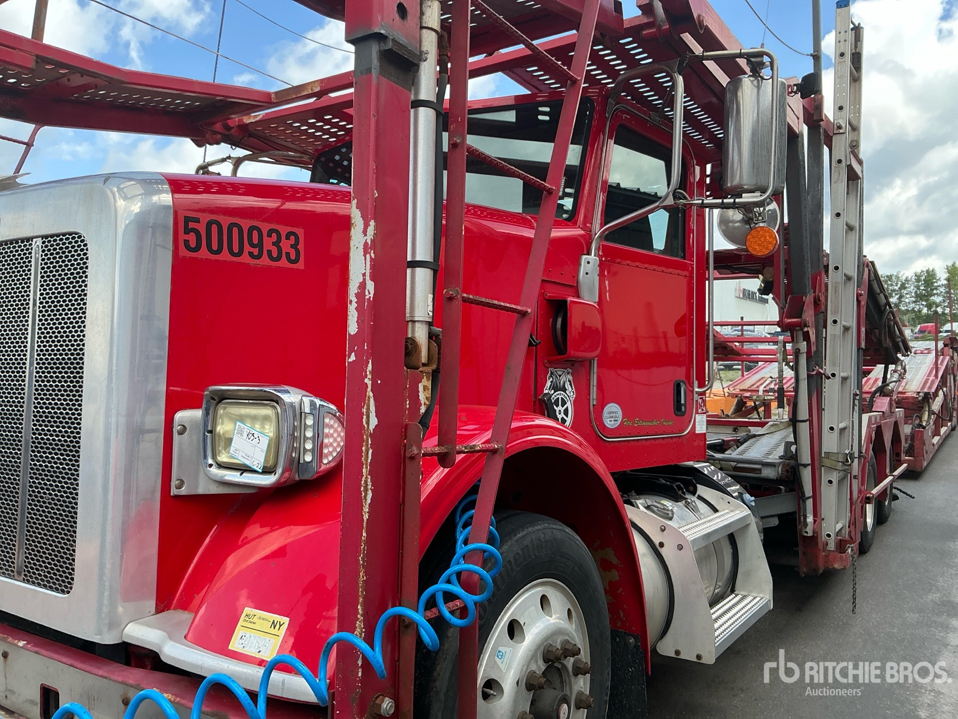 Photo of a 2017 Peterbilt 365
