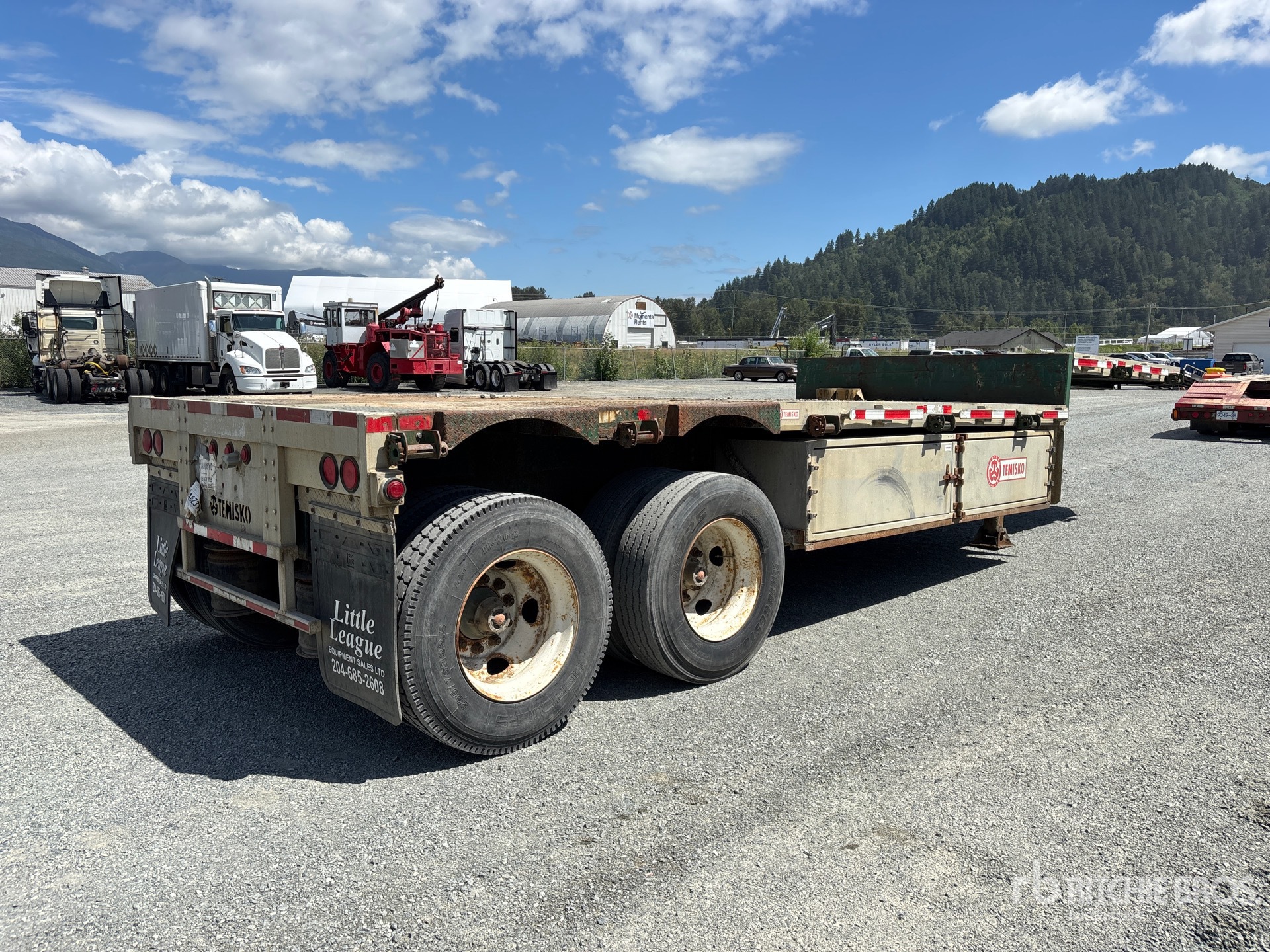 General Appearance with Picture, Right Rear Corner