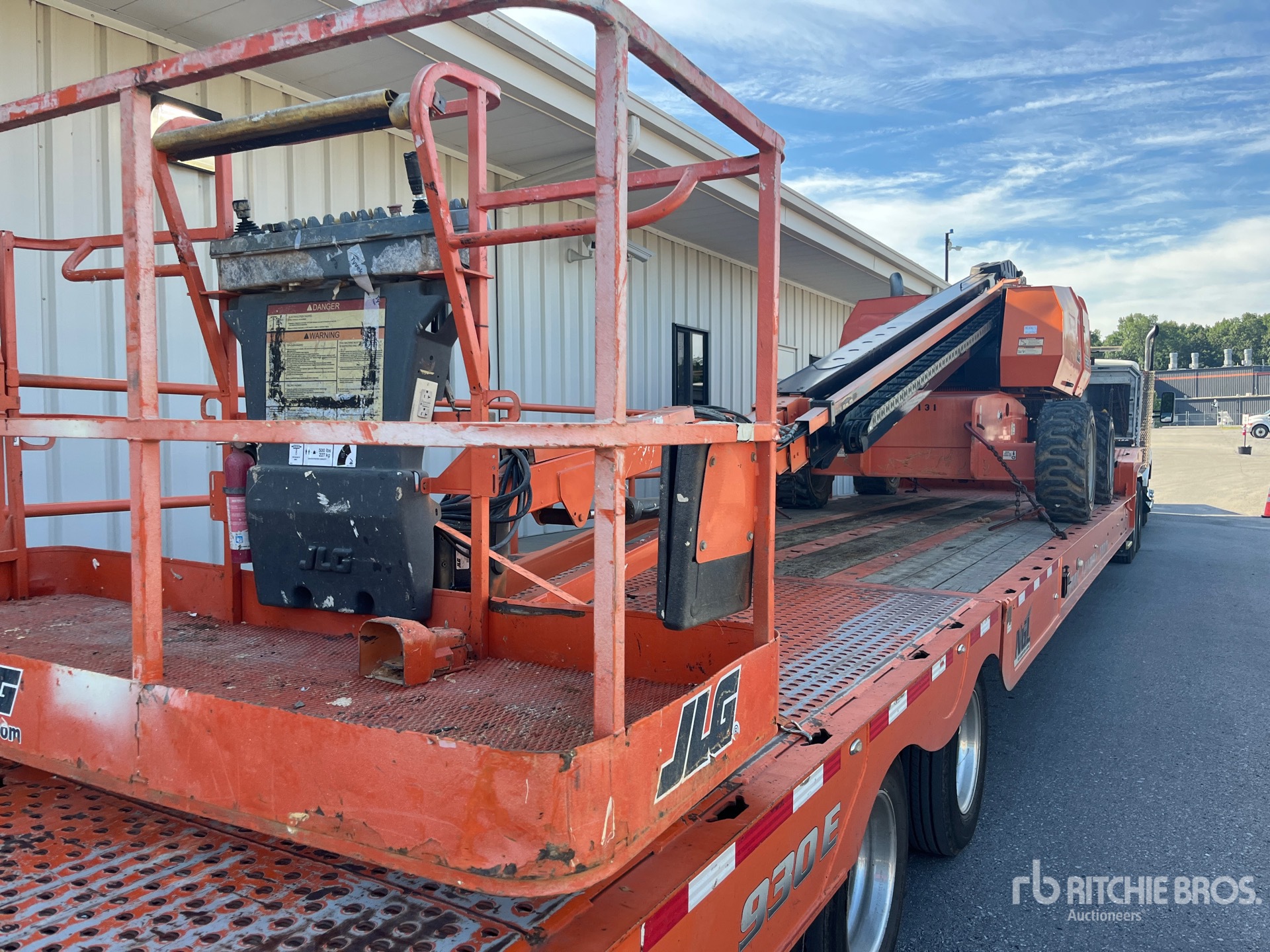 Photo of a 2016 JLG 660SJ