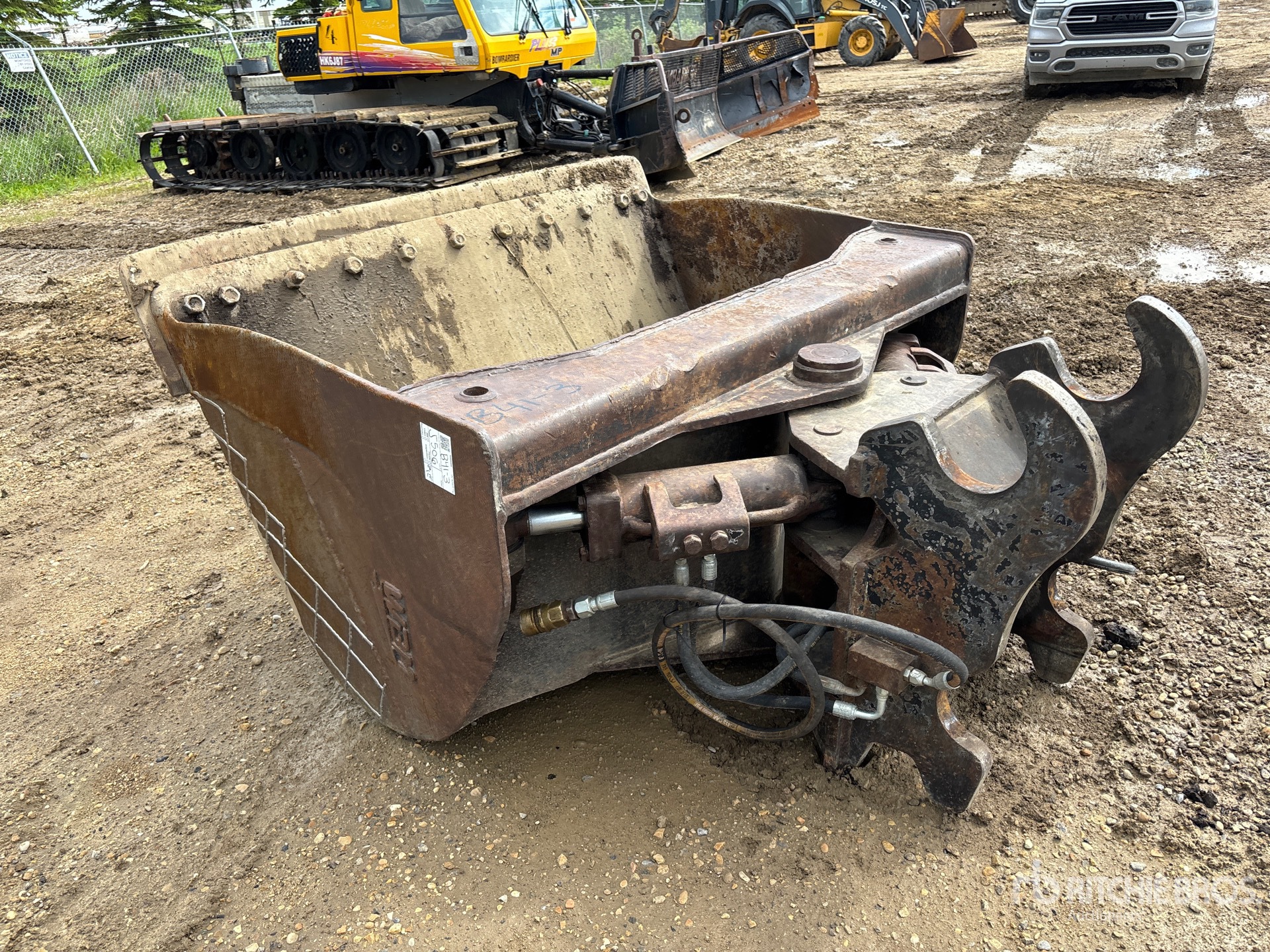 General Appearance with Picture, Left Rear Corner