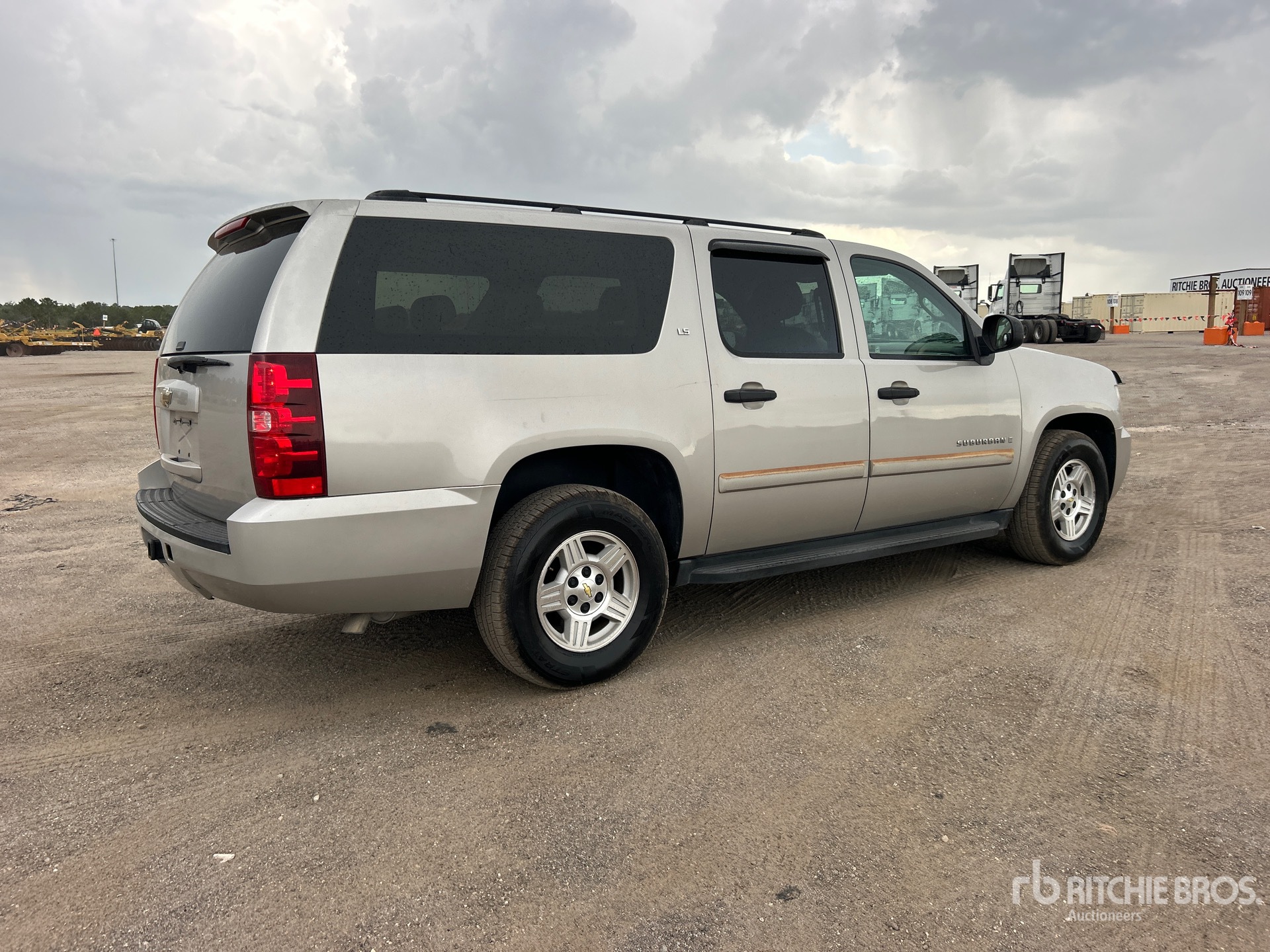 General Appearance with Picture, Right Rear Corner