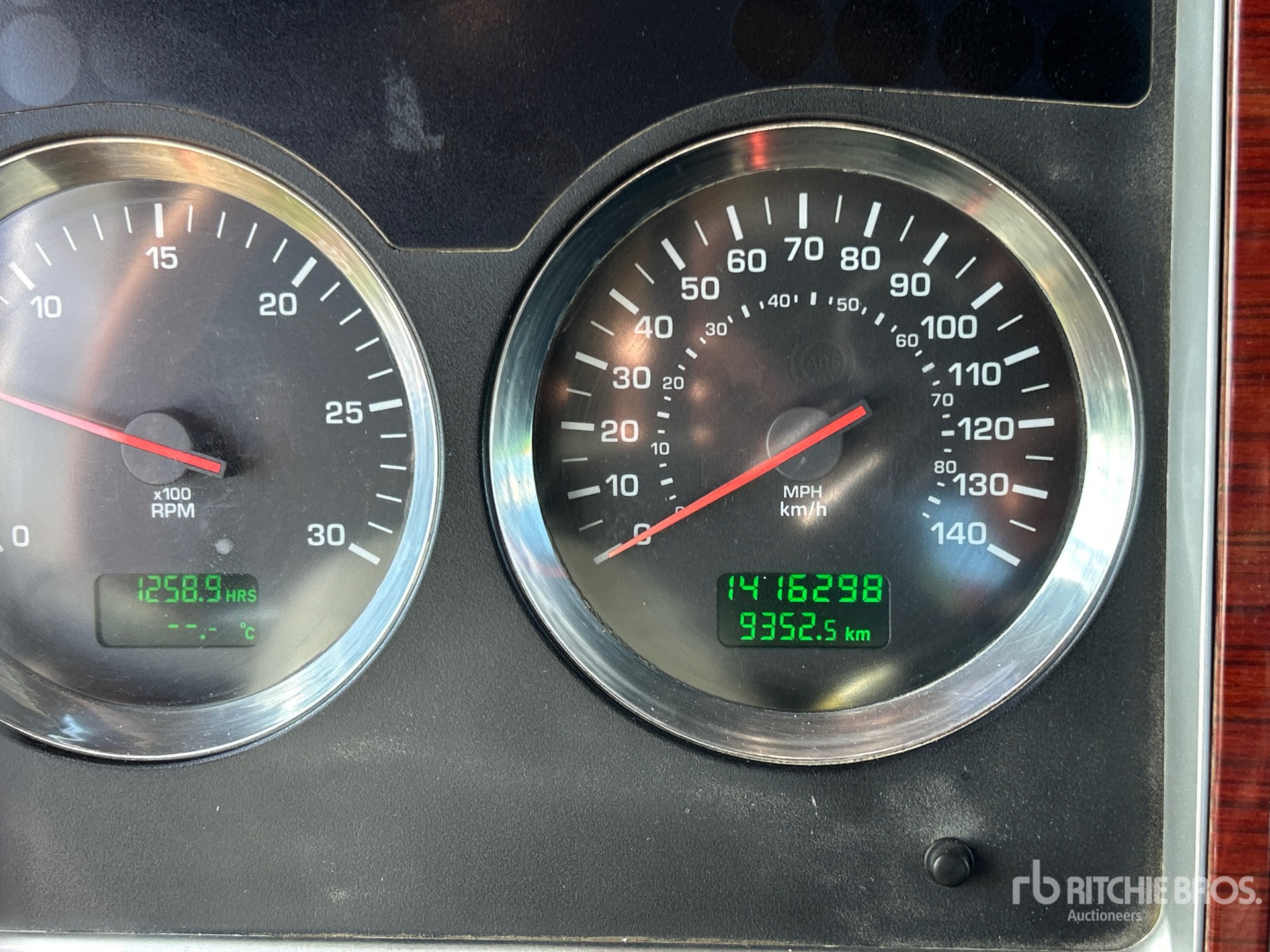 General Appearance with Hour Meter / Odometer