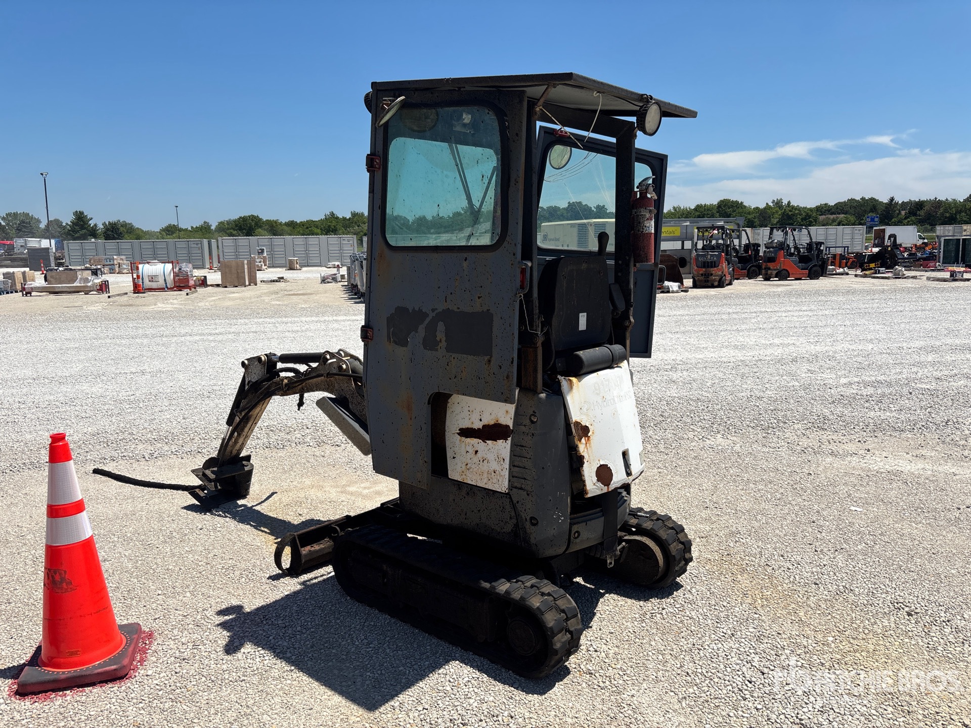 General Appearance with Picture, Left Rear Corner