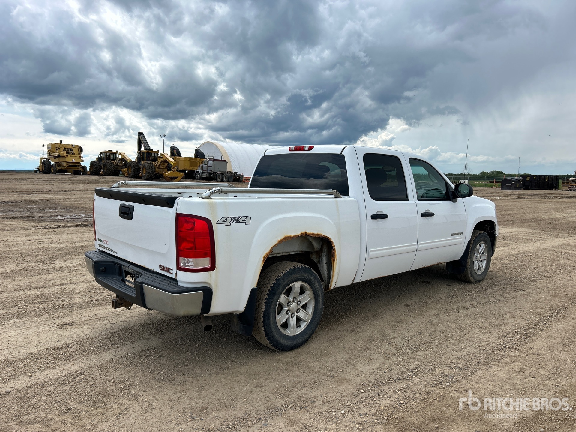 General Appearance with Picture, Right Rear Corner