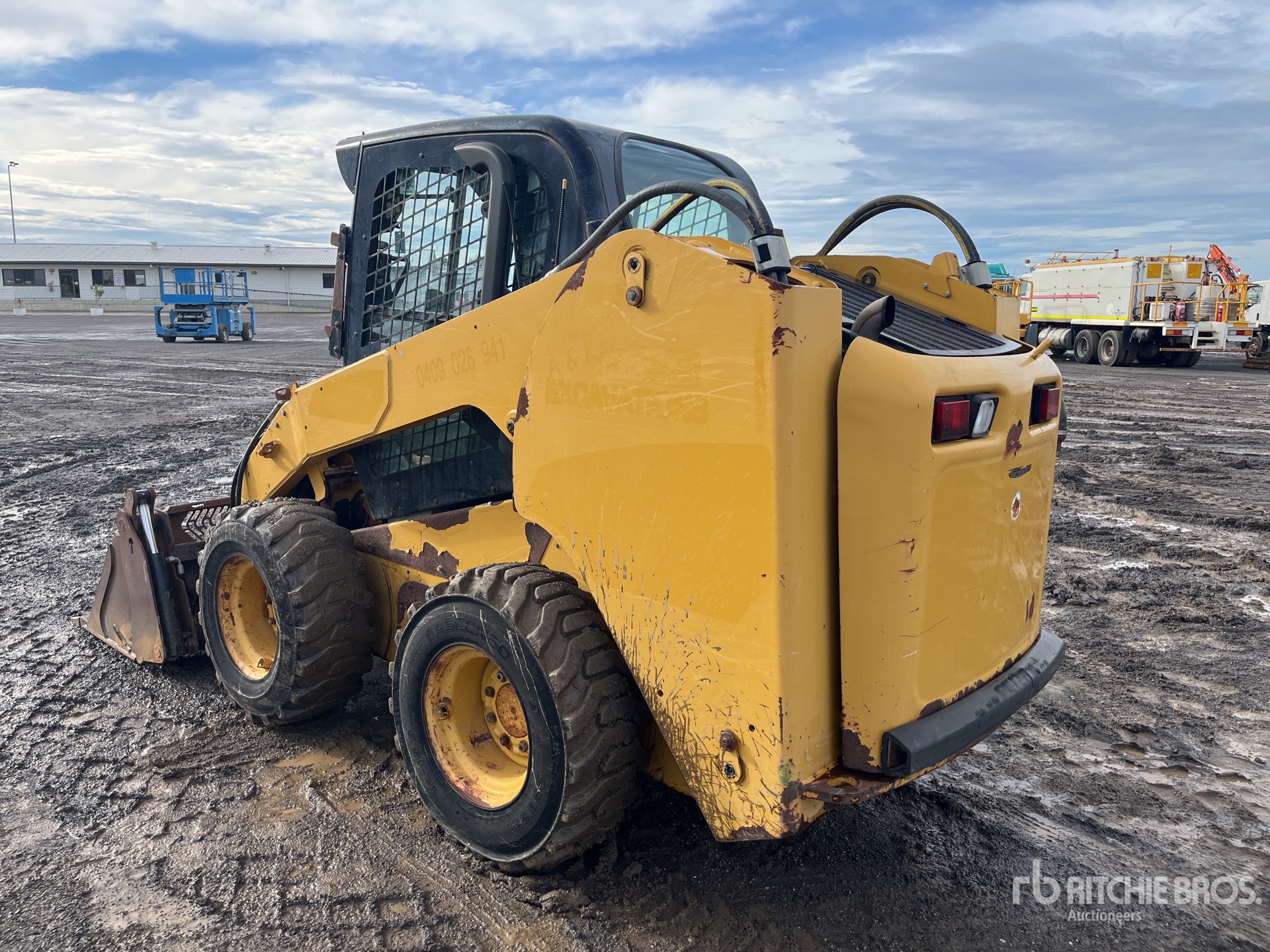 General Appearance with Picture, Left Rear Corner