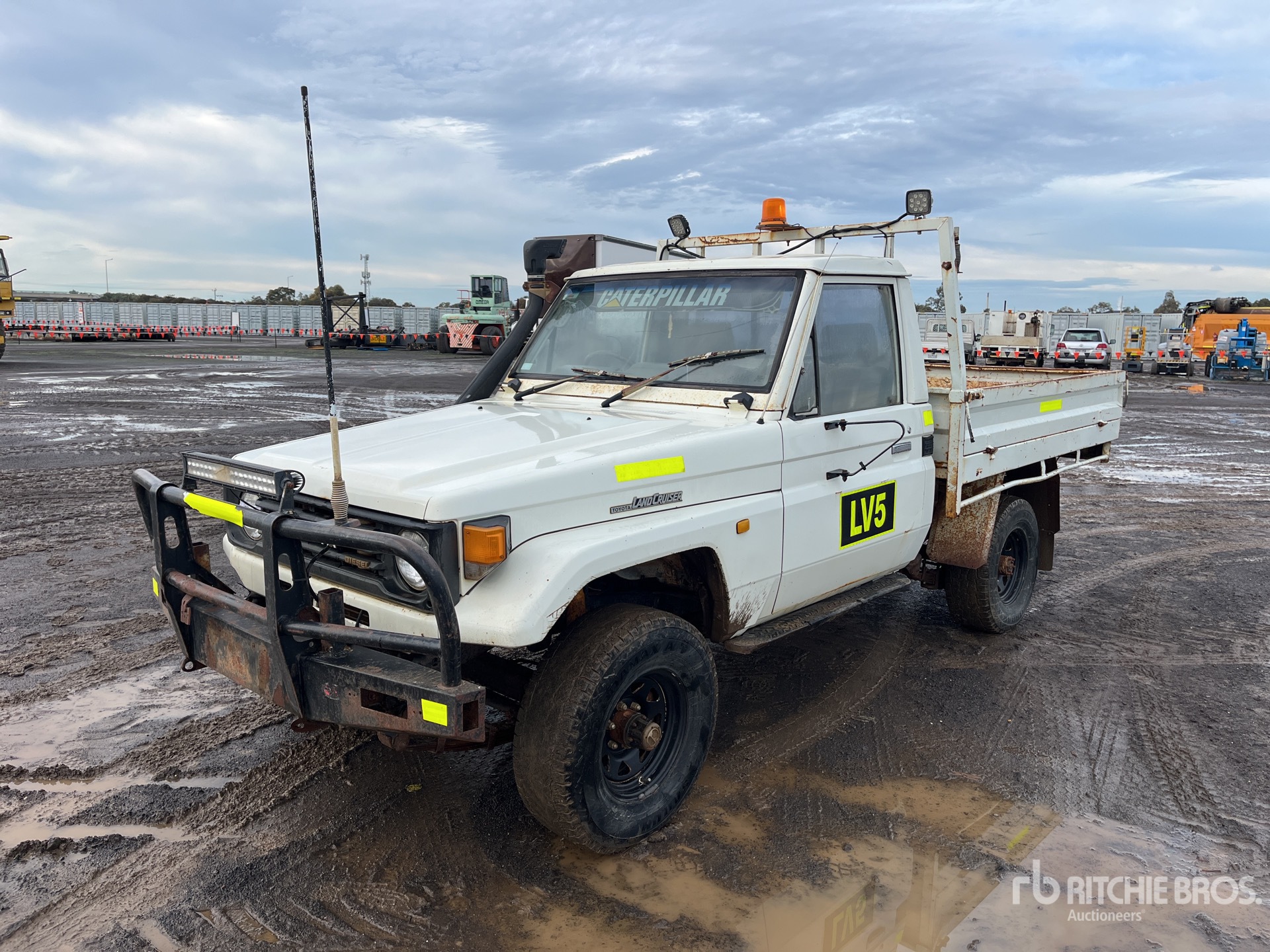 General Appearance with Picture, Right Front Corner