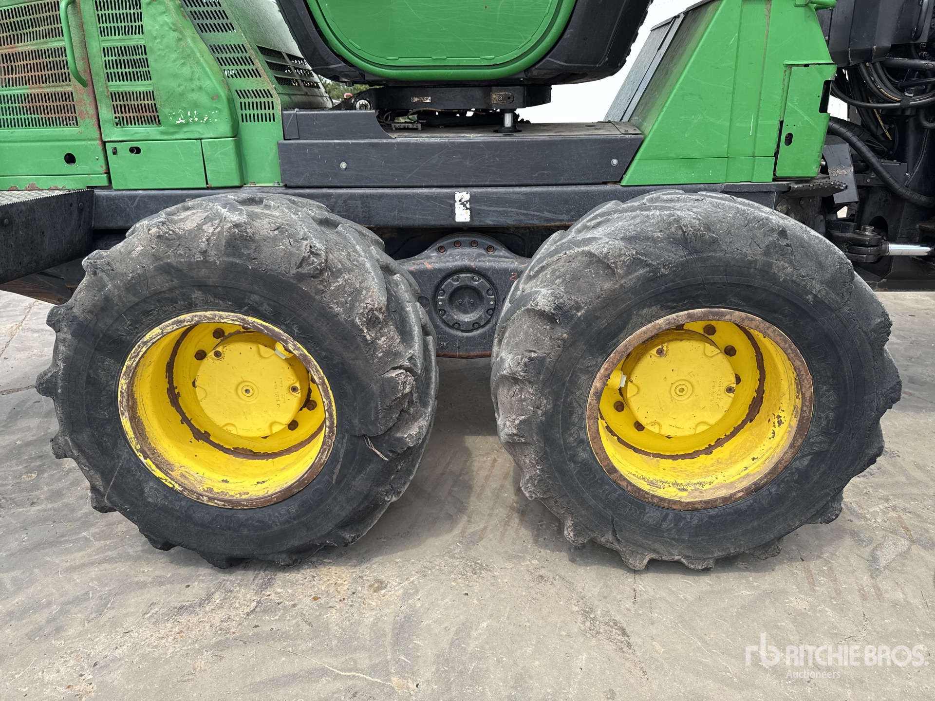 2016 John Deere 1210E