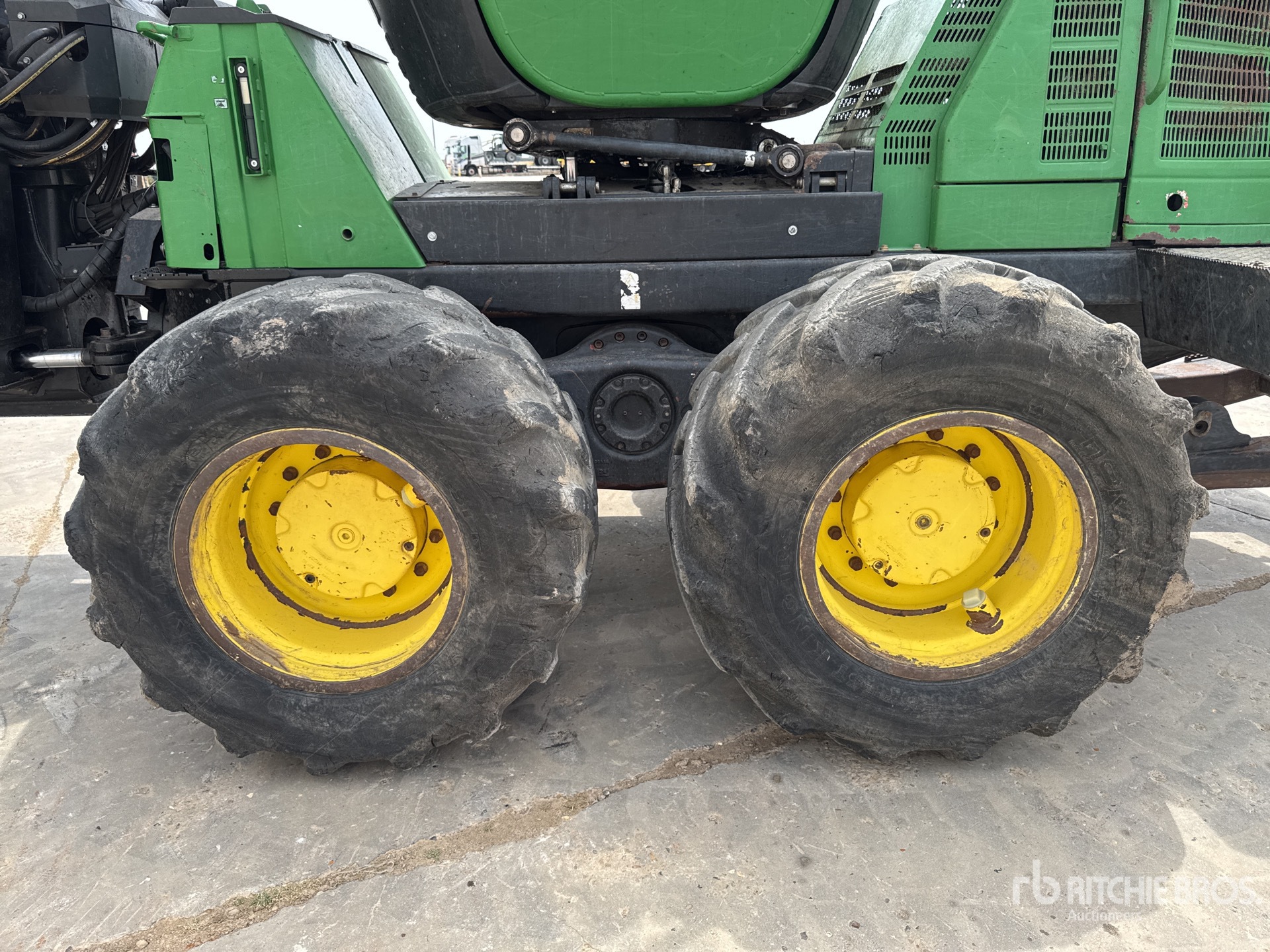 2016 John Deere 1210E