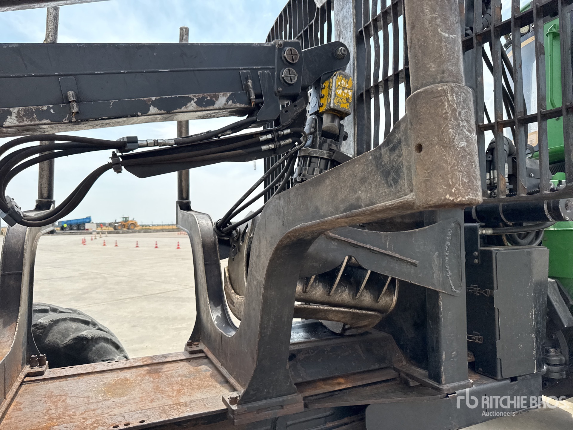 2016 John Deere 1210E