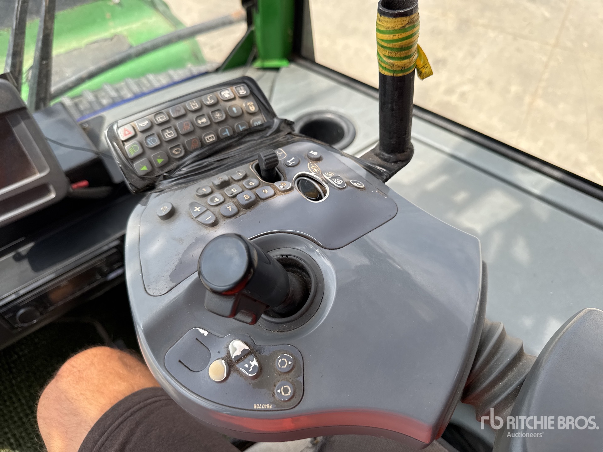 2016 John Deere 1210E