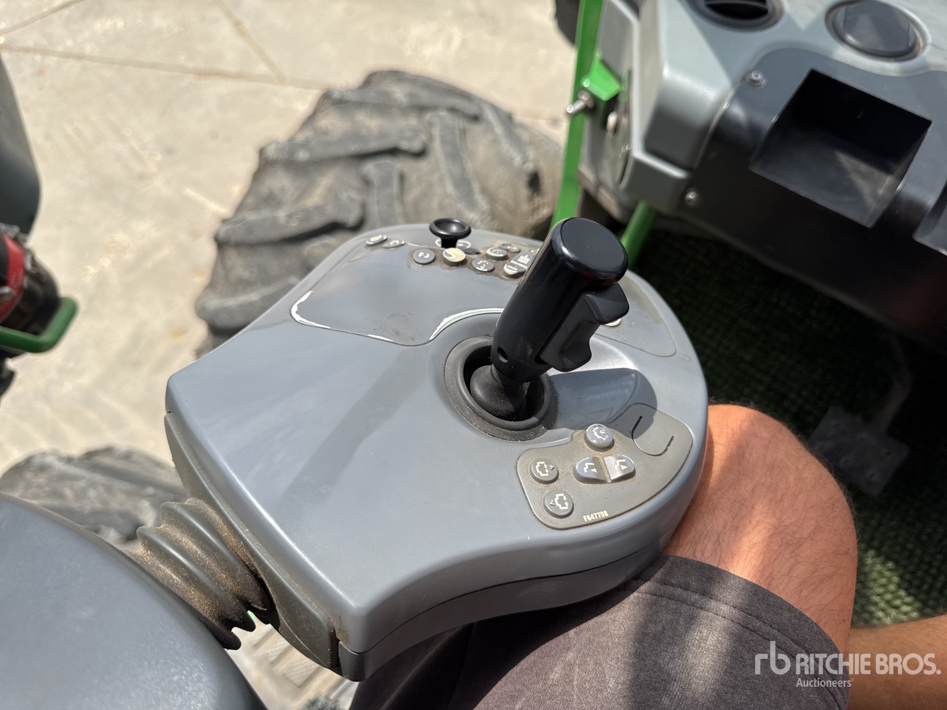 2016 John Deere 1210E