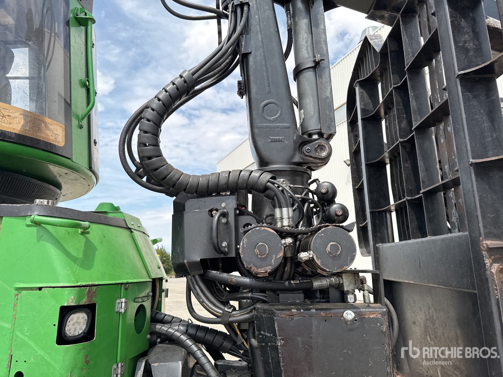 2016 John Deere 1210E