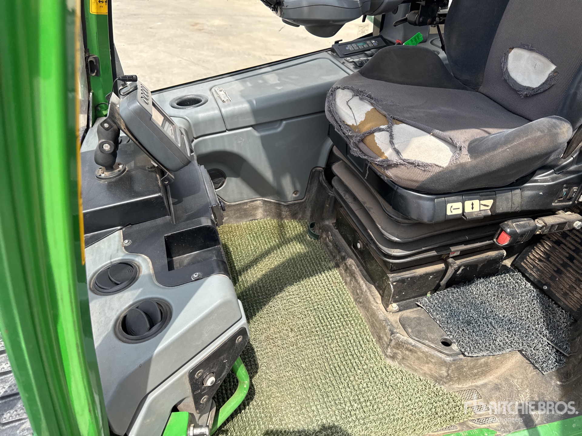 2016 John Deere 1210E