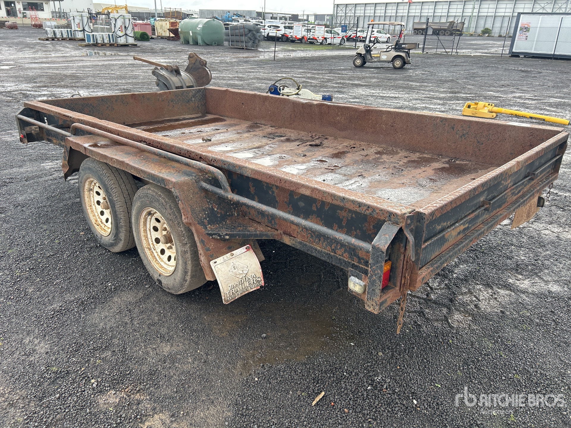 General Appearance with Picture, Right Rear Corner