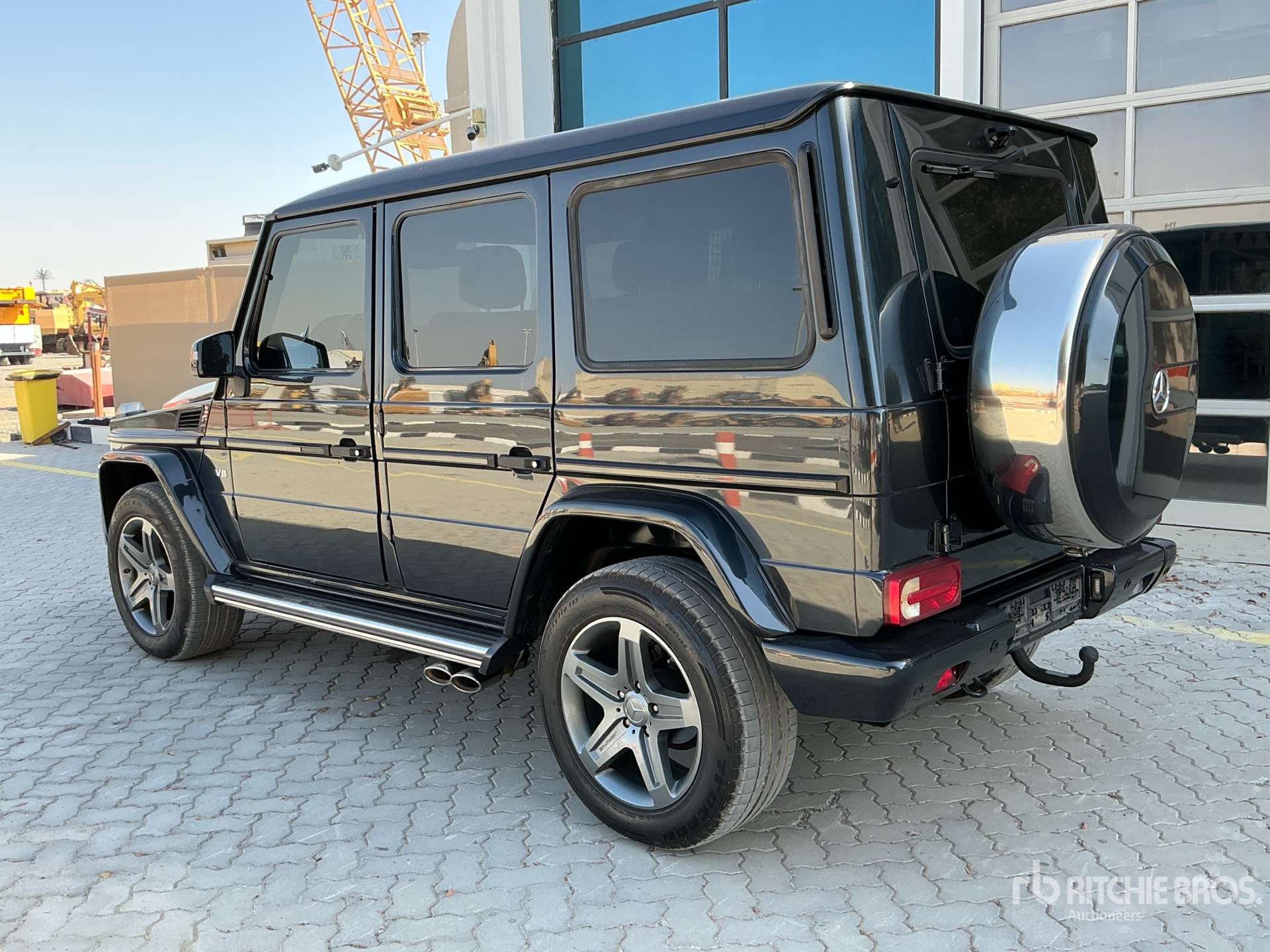 General Appearance with Picture, Left Rear Corner