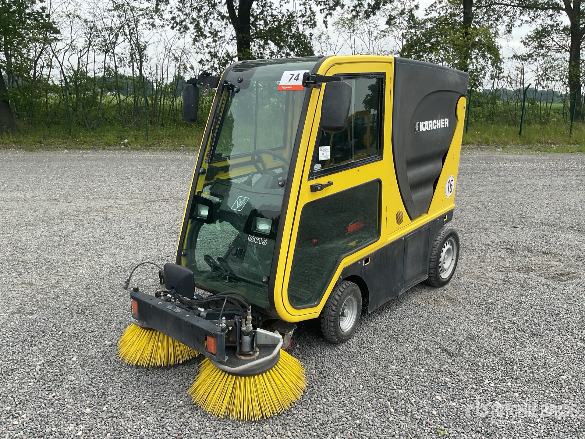 General Appearance with Picture, Left Front Corner