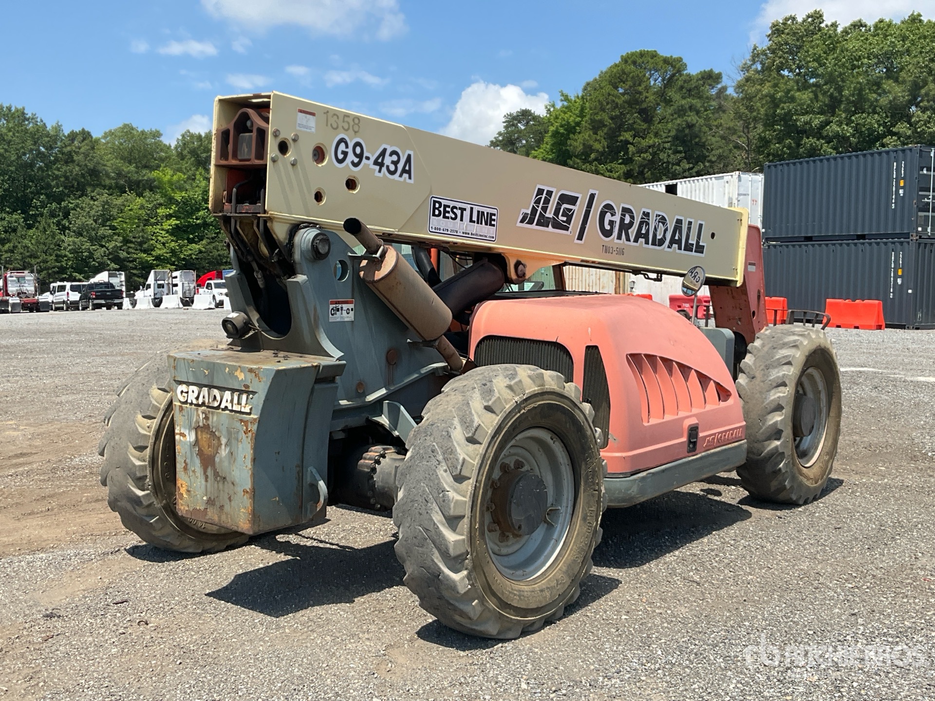 General Appearance with Picture, Right Rear Corner