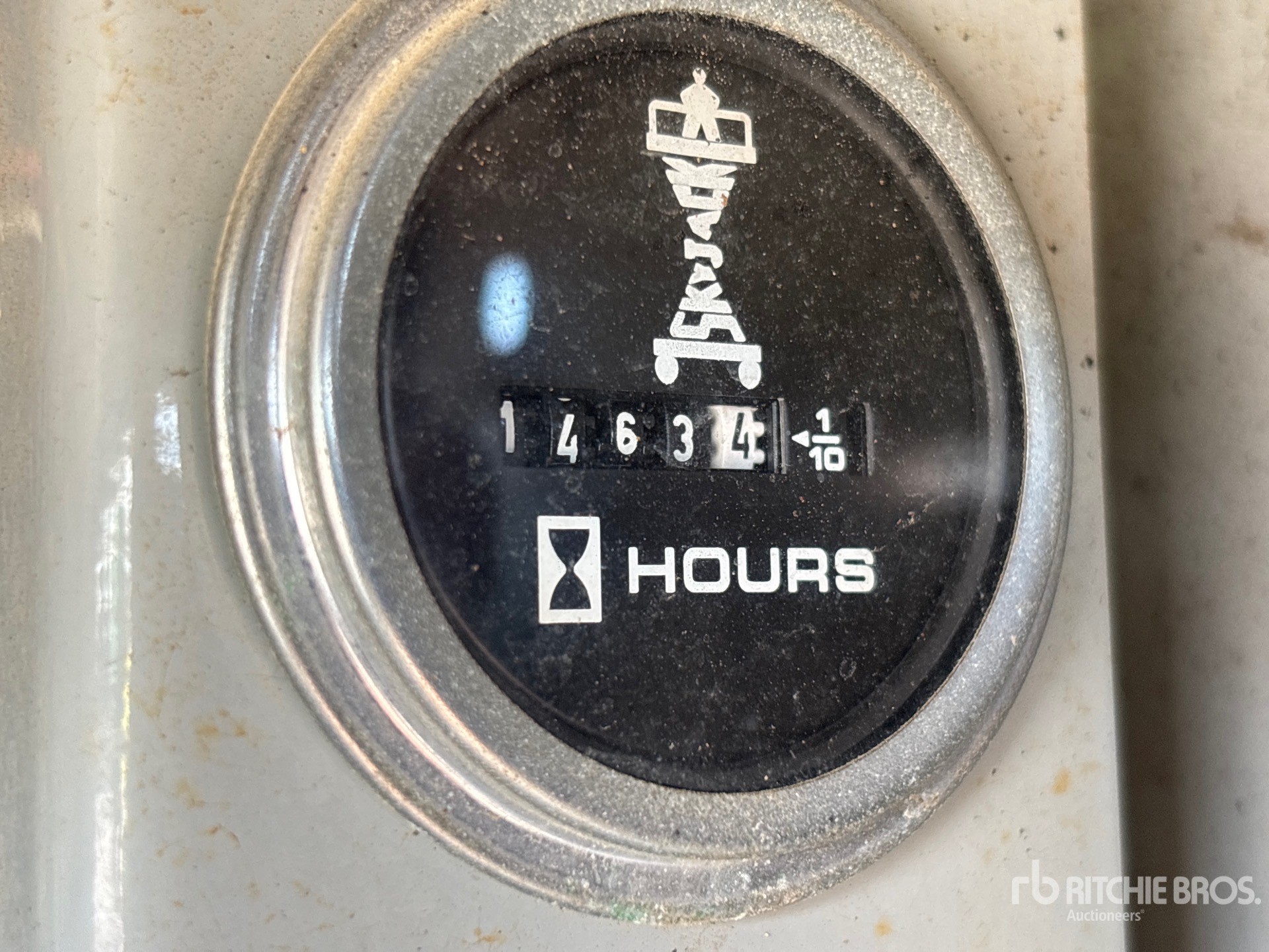 General Appearance with Hour Meter / Odometer