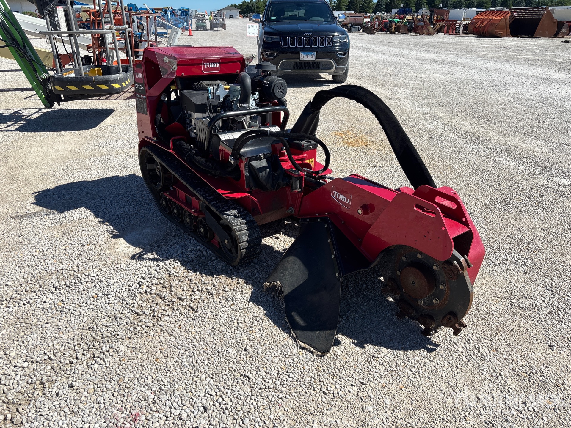 General Appearance with Picture, Right Front Corner