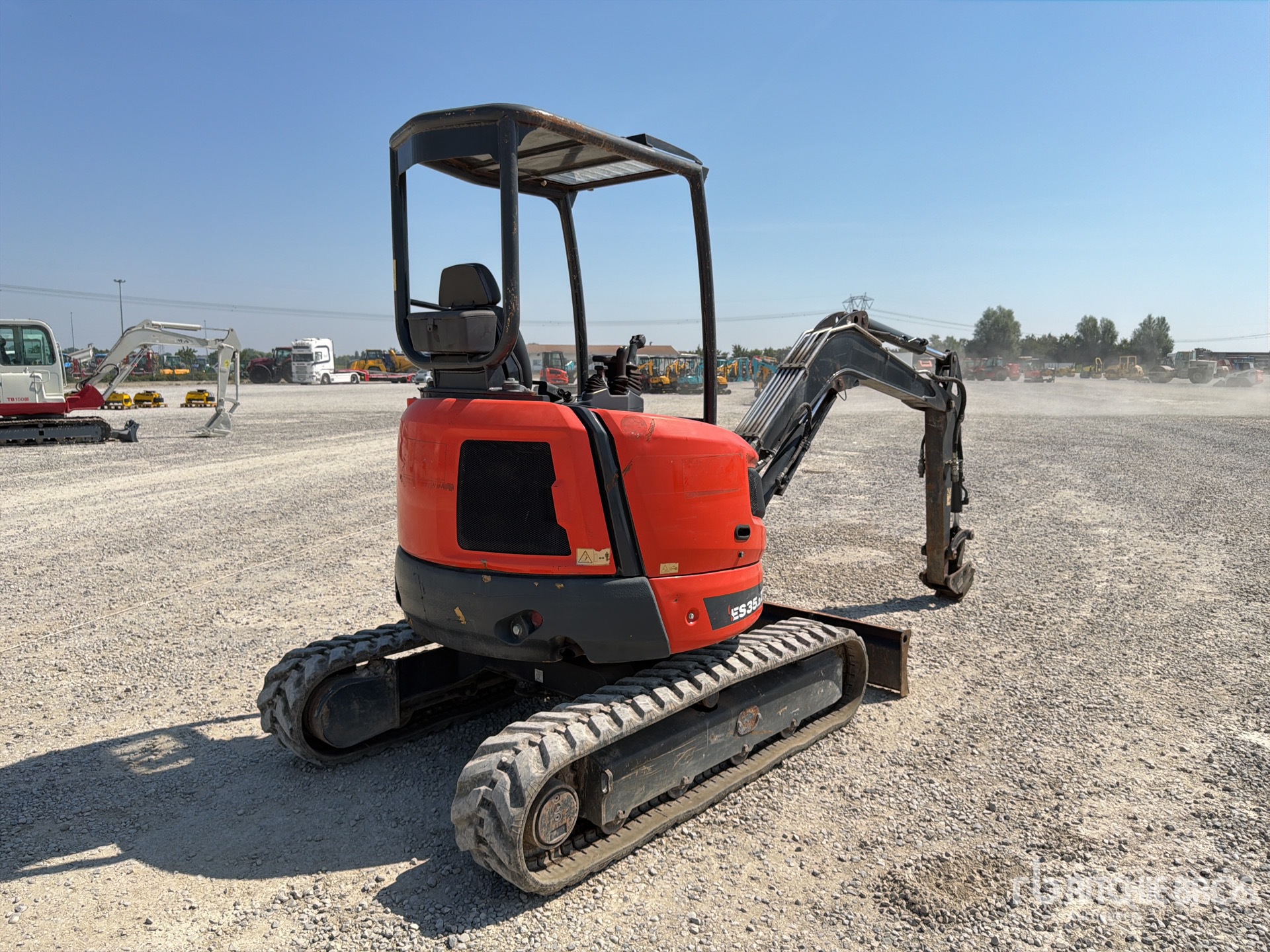 General Appearance with Picture, Right Rear Corner