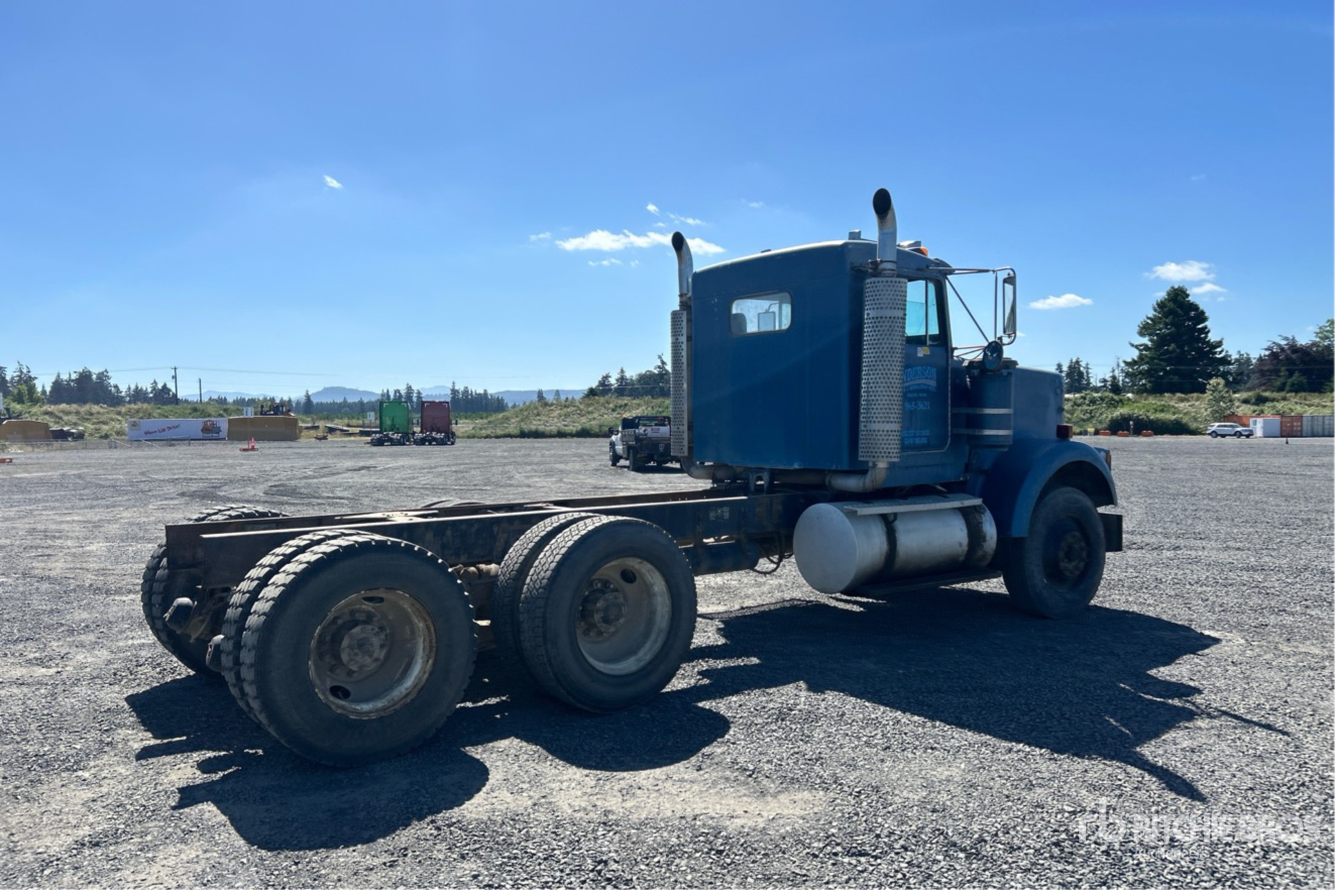 General Appearance with Picture, Right Rear Corner