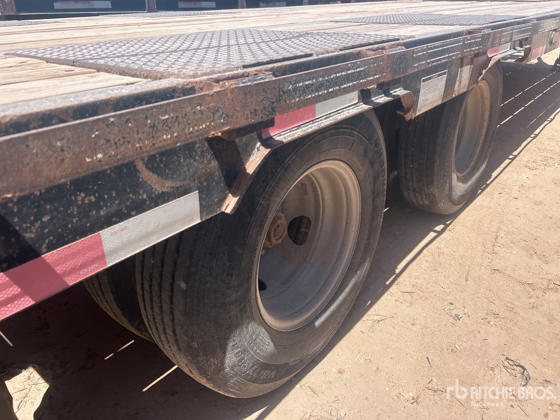 2009 Big Tex 30 ft T/A Gooseneck