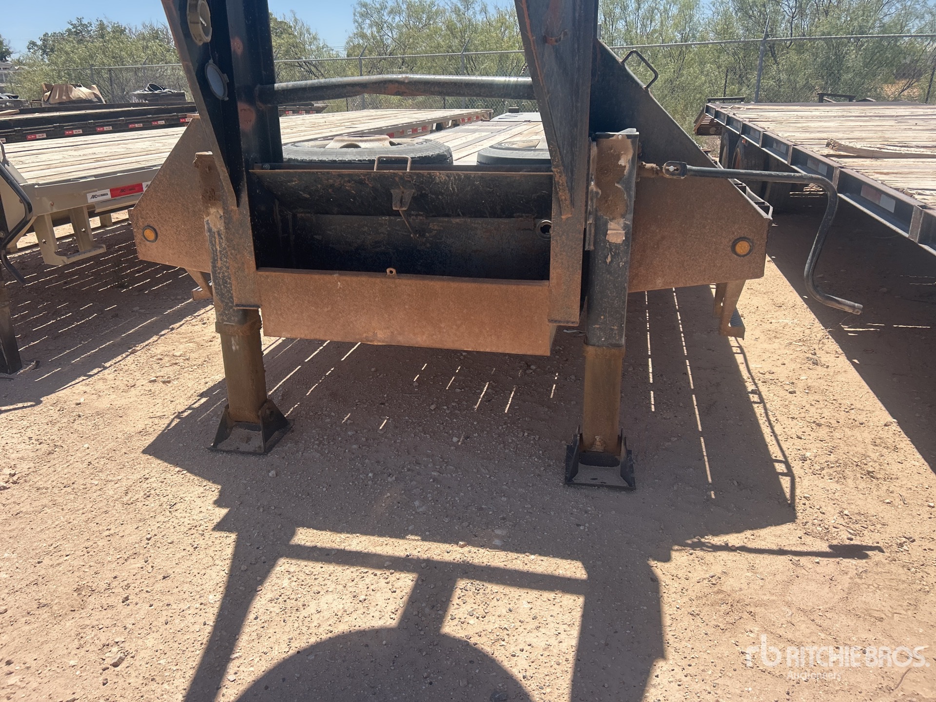 2009 Big Tex 30 ft T/A Gooseneck