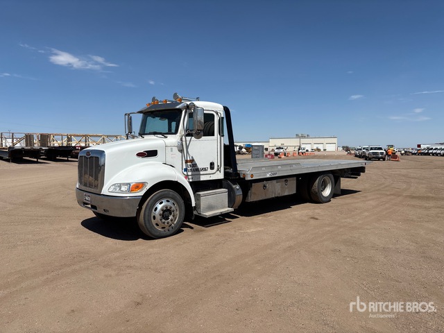 2019 Peterbilt 337 4x2 Rollback Truck